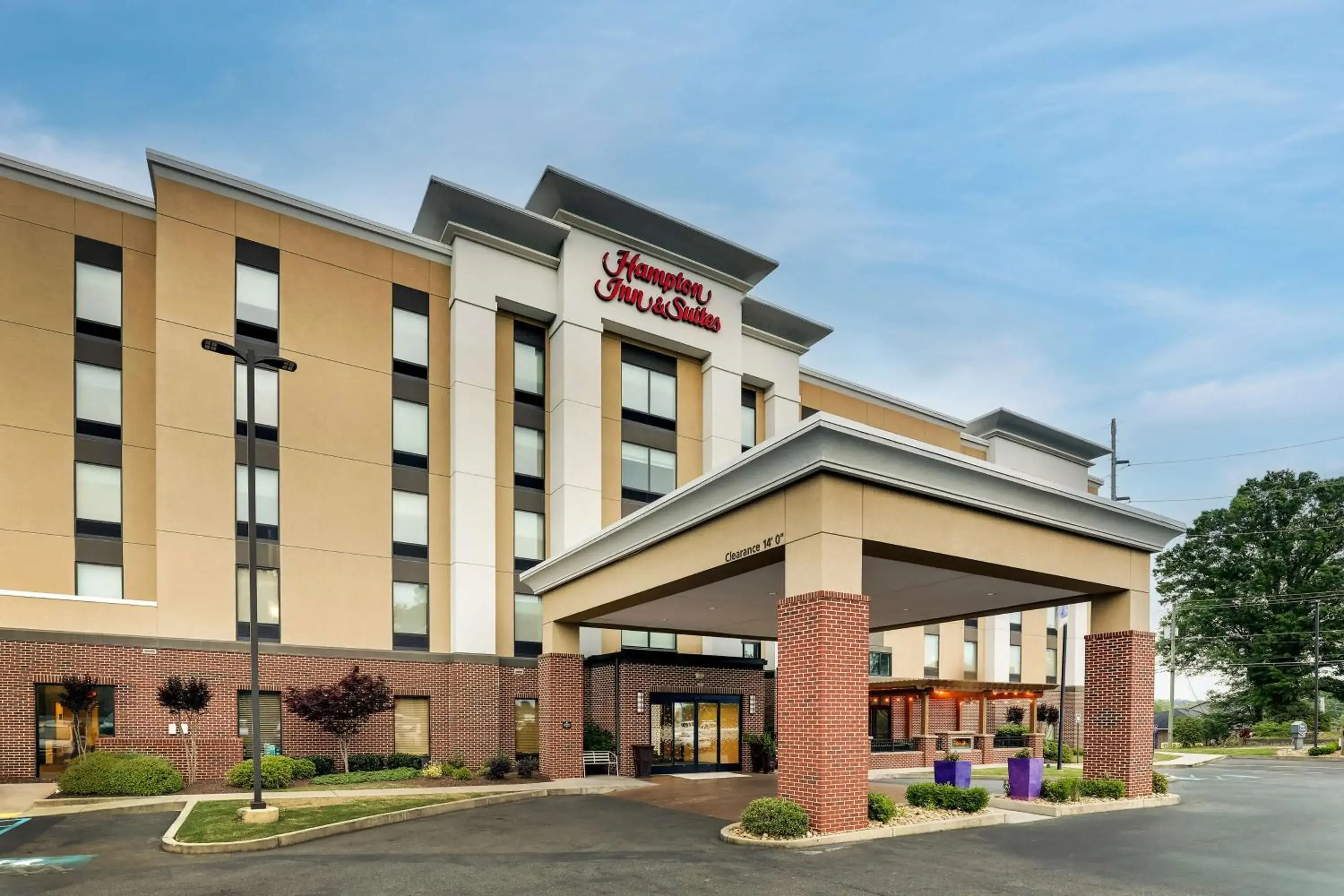 Property building in Hampton Inn and Suites Rome, GA Property building in Hampton Inn and Suites Rome, GA