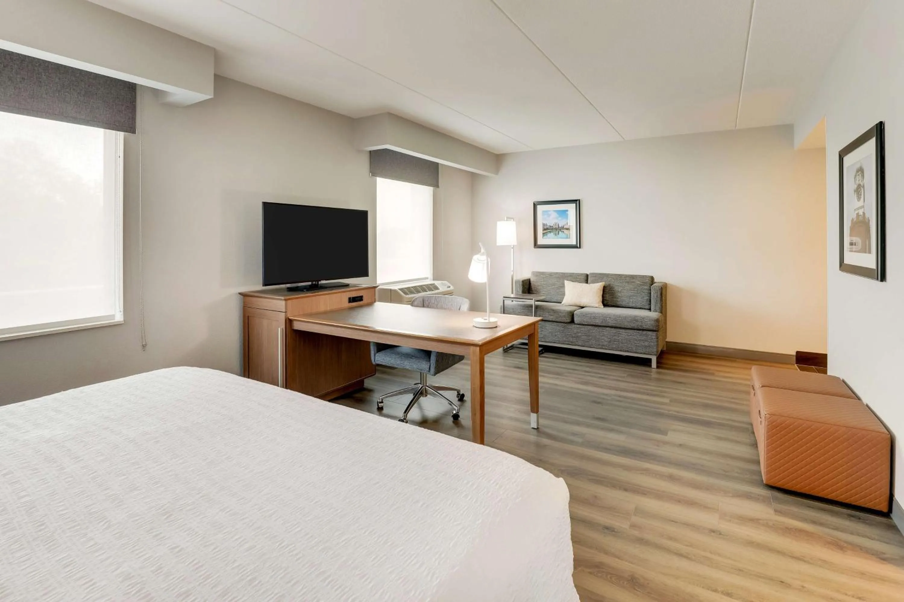 Bedroom, Bed in Hampton Inn and Suites Rome, GA