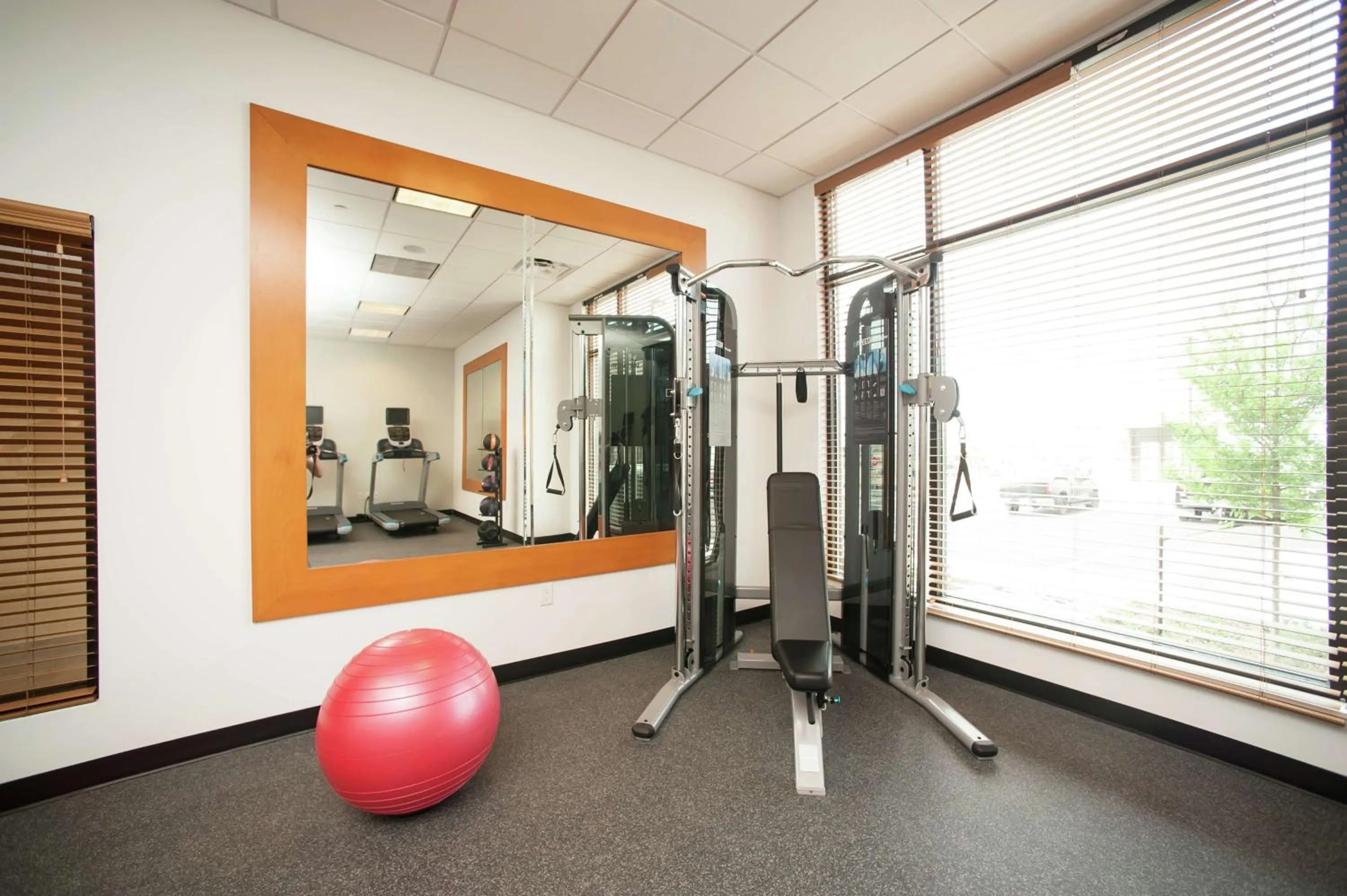 Fitness centre/facilities in Hilton Garden Inn San Antonio-Live Oak Conference Center