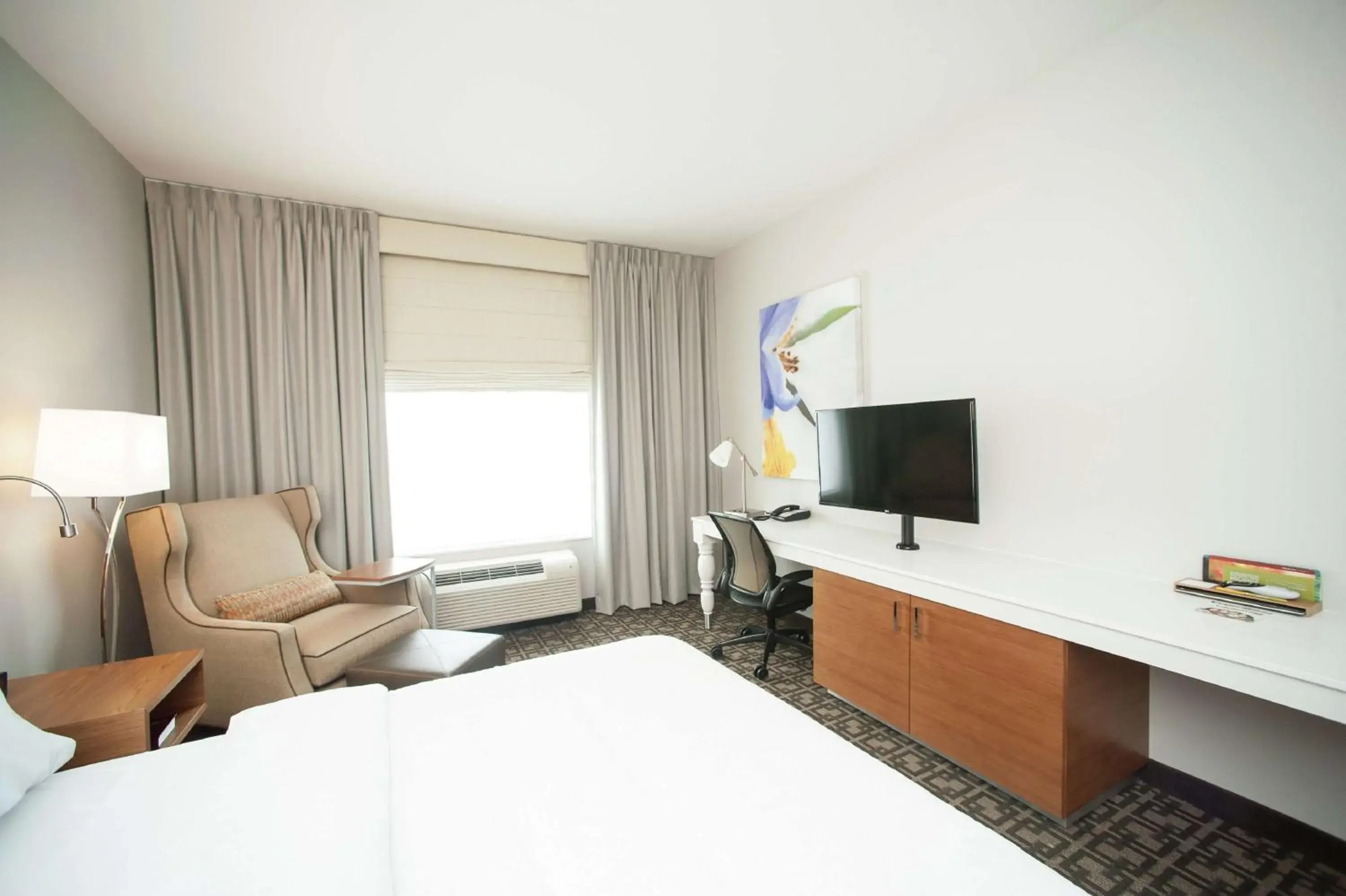 Bedroom, Bed in Hilton Garden Inn San Antonio-Live Oak Conference Center Bedroom, Bed in Hilton Garden Inn San Antonio-Live Oak Conference Center