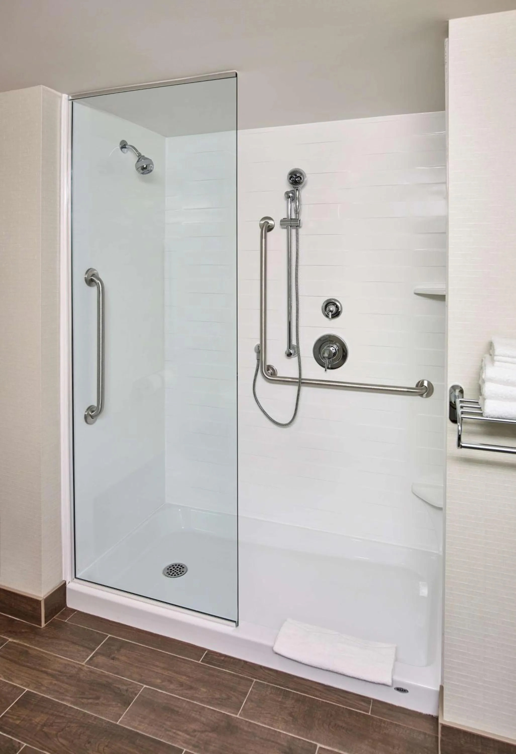 Bathroom in Hampton Inn by Hilton Sarnia/Point Edward