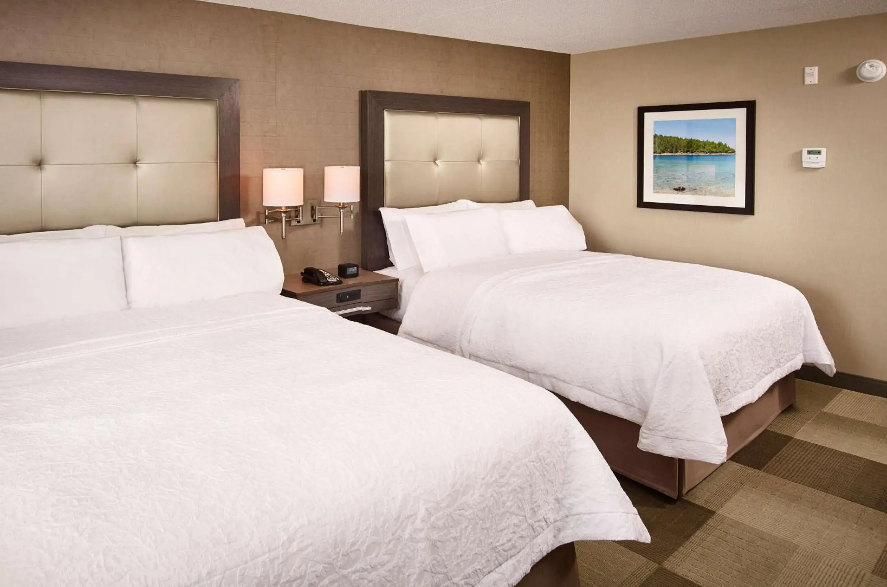 Bed in Hampton Inn by Hilton Sarnia/Point Edward Bed in Hampton Inn by Hilton Sarnia/Point Edward