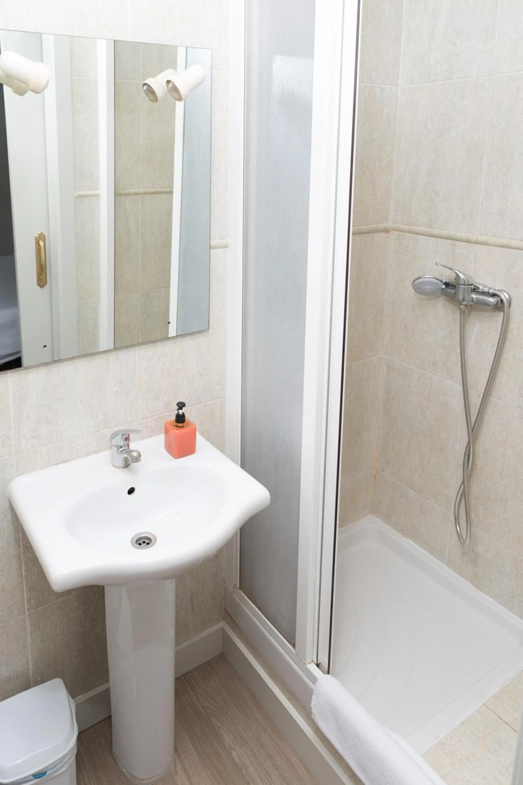 Bathroom in NWT Central Station Valencia