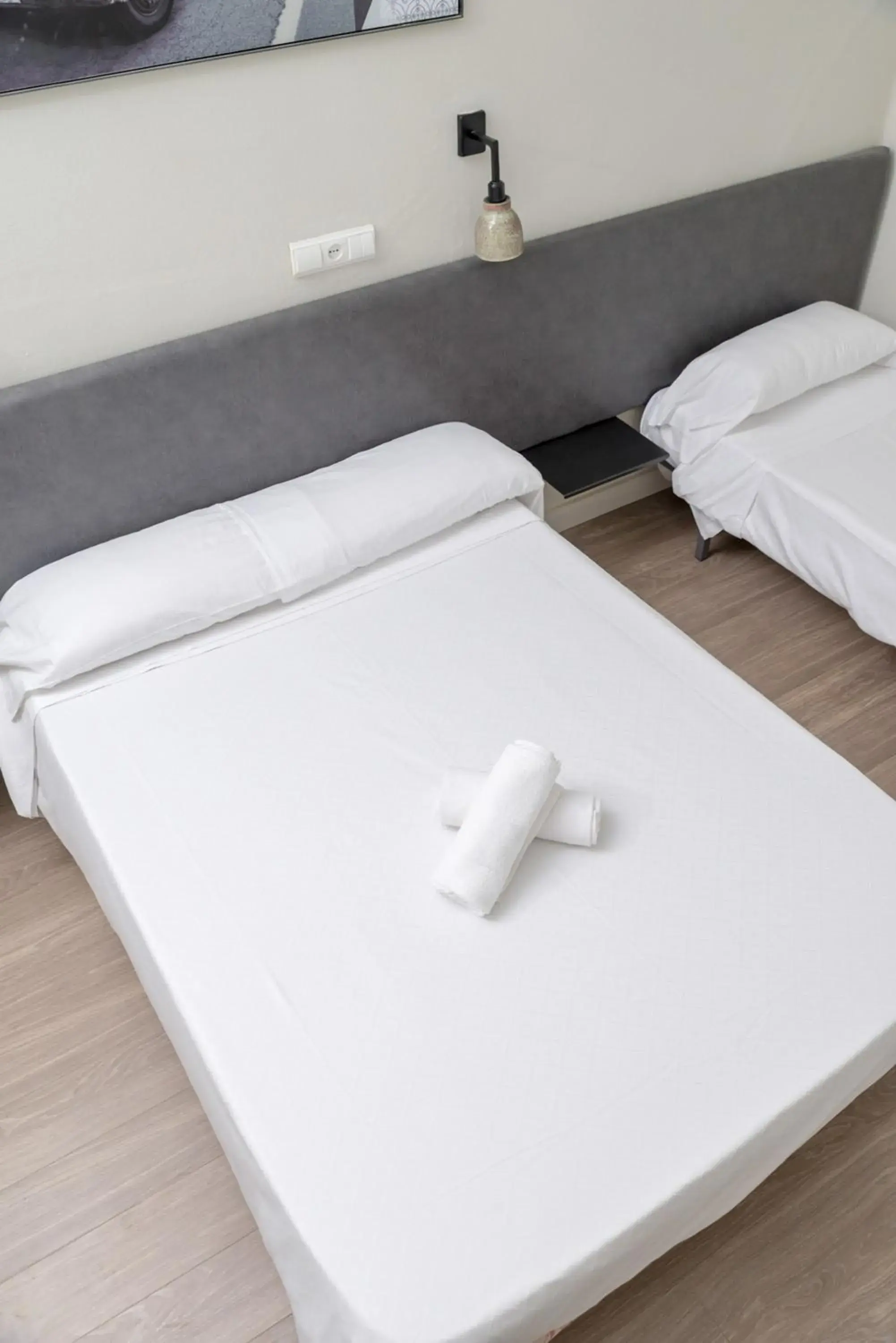 Bed in NWT Central Station Valencia Bed in NWT Central Station Valencia