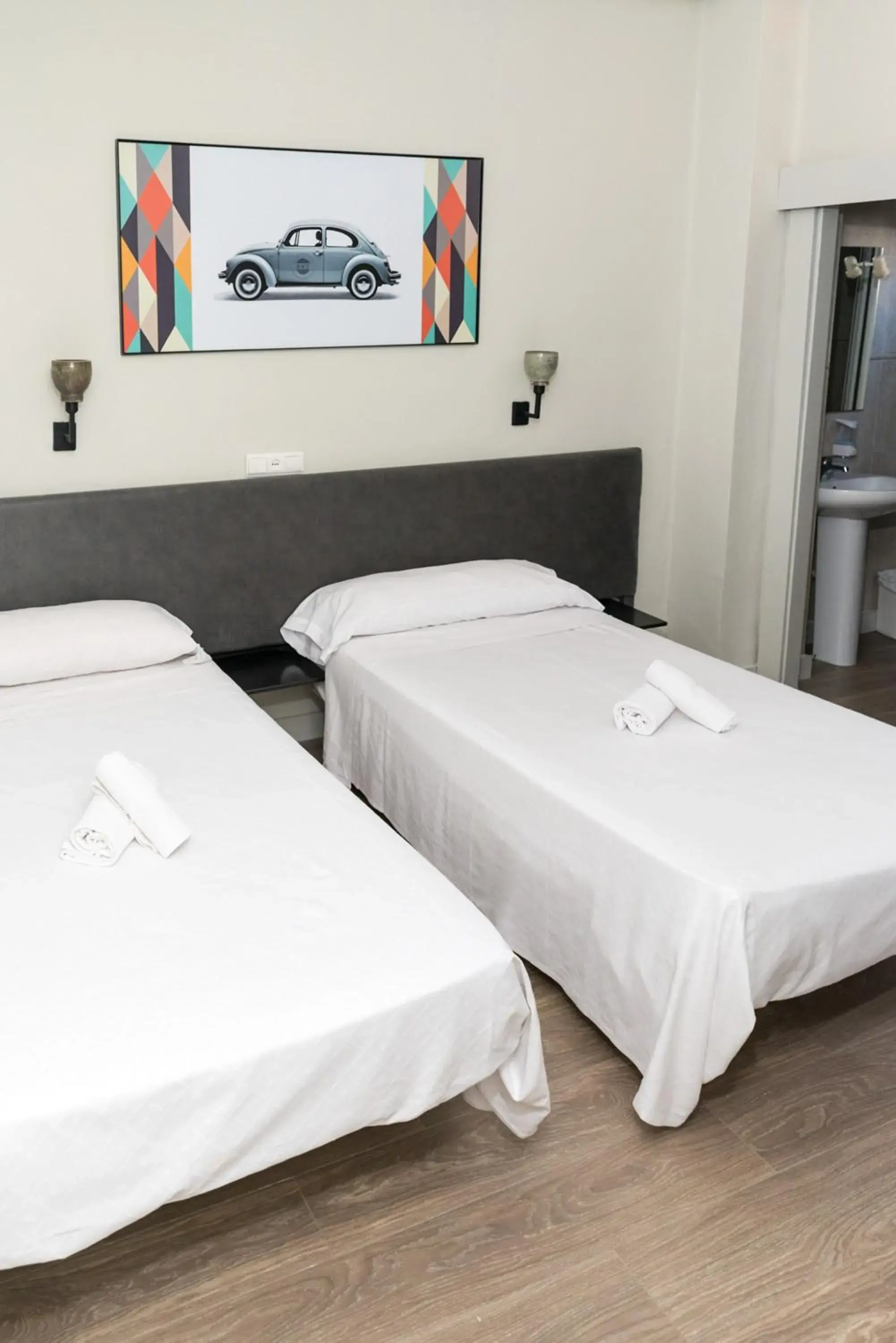 Bed in NWT Central Station Valencia Bed in NWT Central Station Valencia