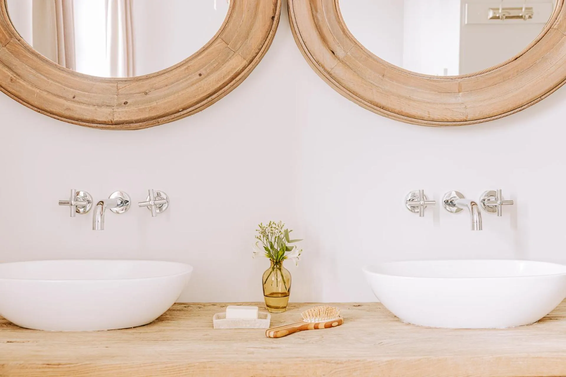 Bathroom in Logis de la Cadène