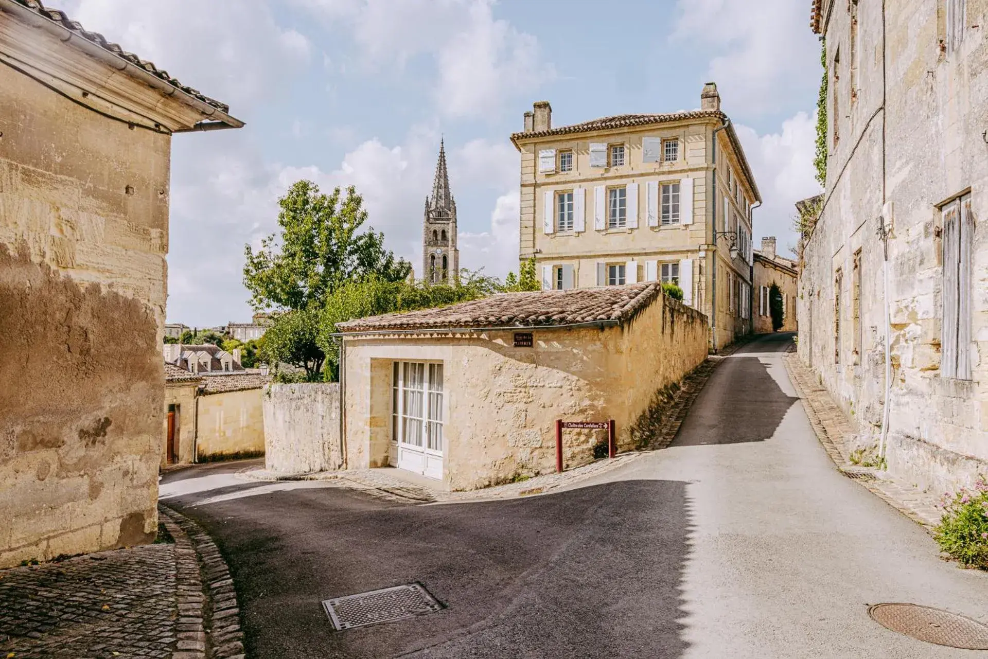 King Suite in Logis de la Cadène King Suite in Logis de la Cadène