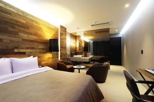 Cheonan La Tree Hotel