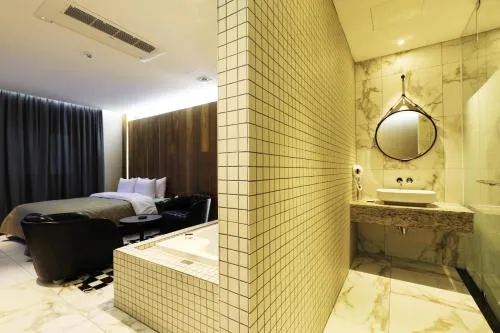 Cheonan La Tree Hotel