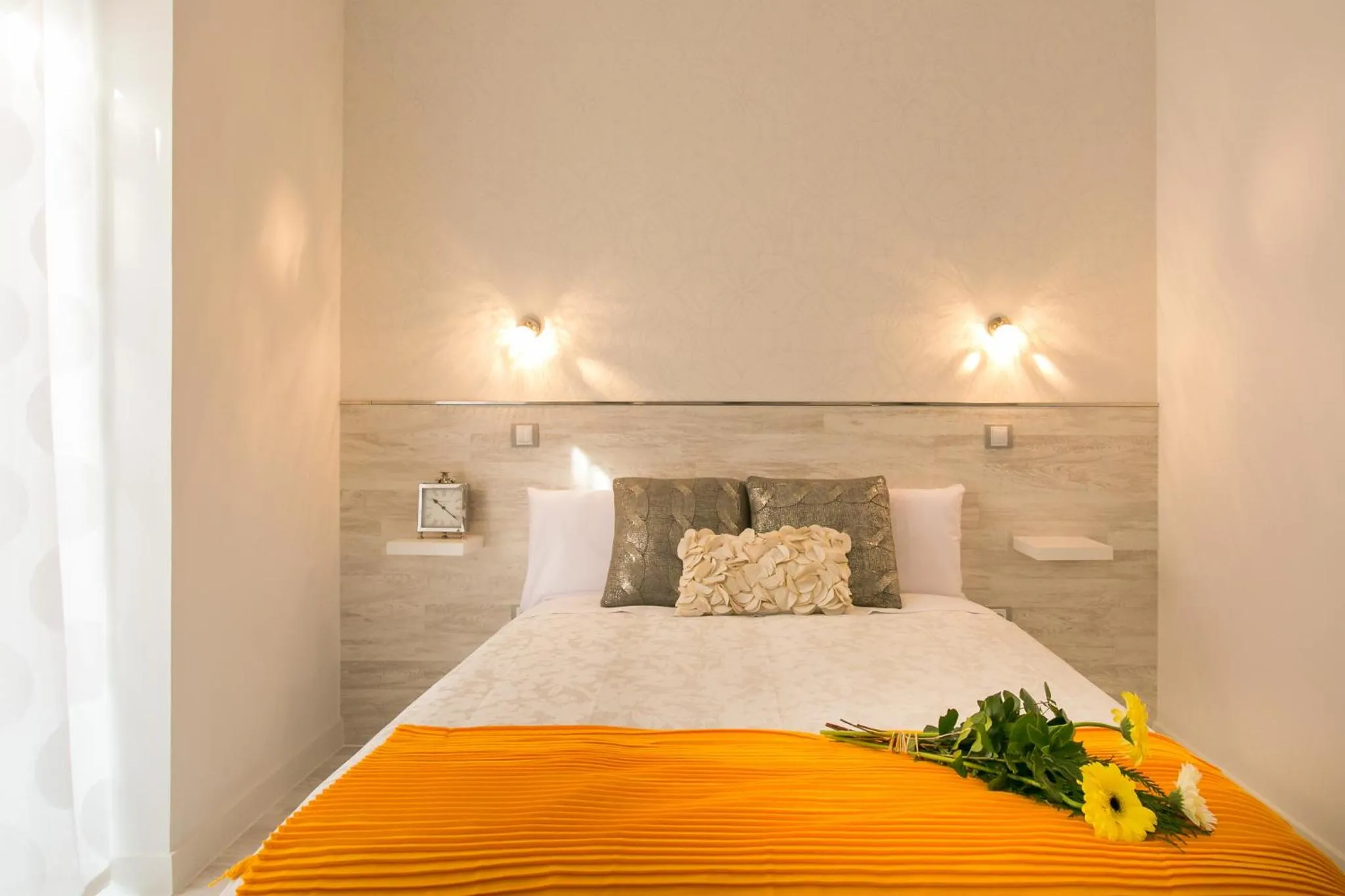 Bed in Hostal Met Madrid