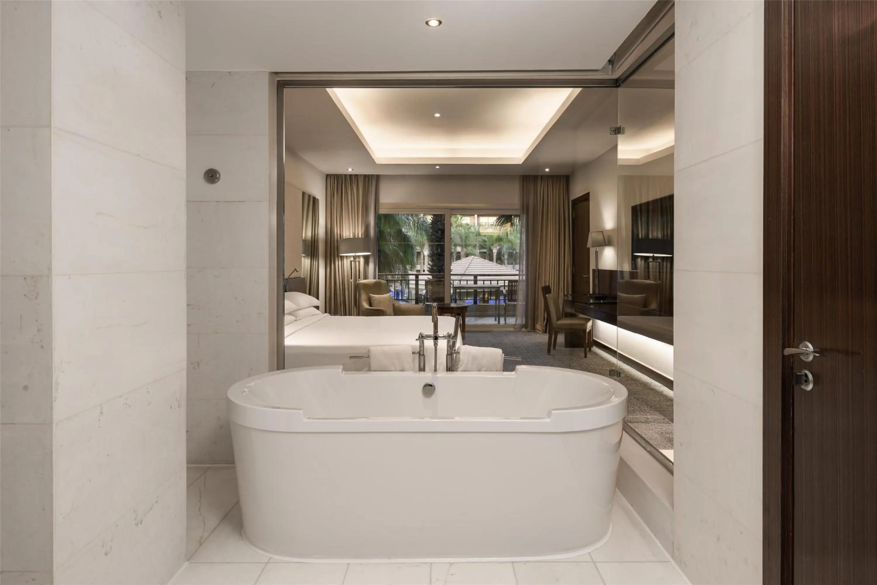 Bathroom in Dusit Thani LakeView Cairo