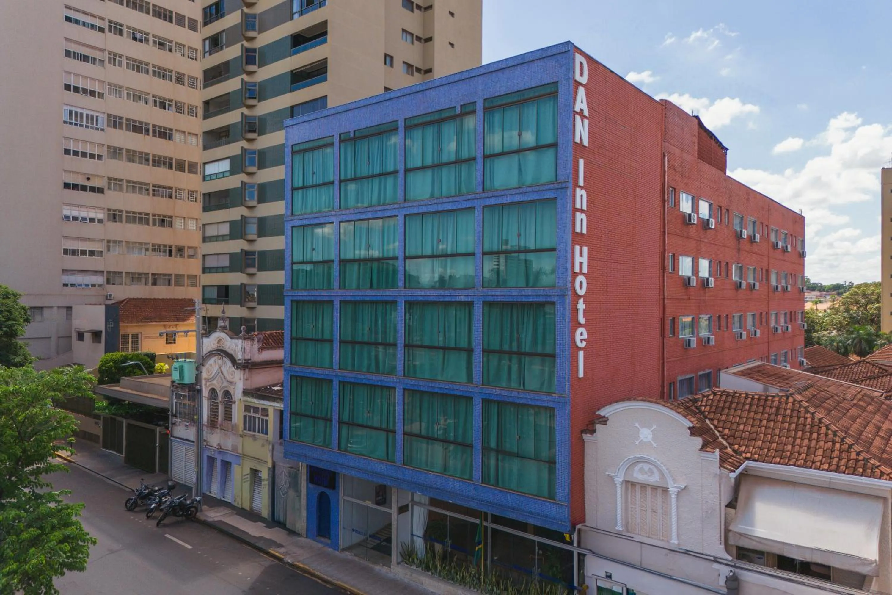 Facade/entrance in Hotel Dan Inn Barretos by Nacional Inn