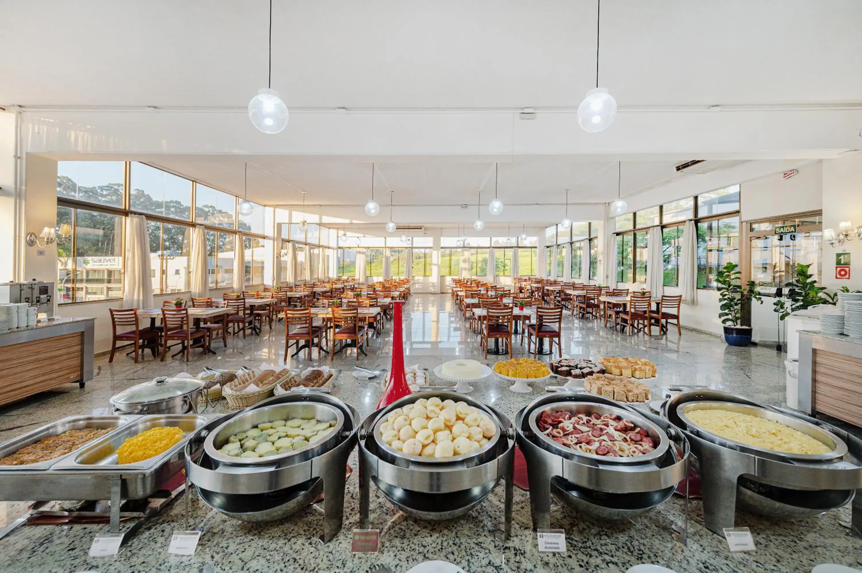 Restaurant/places to eat in Hotel Golden Park Campinas Viracopos By Nacional Inn Restaurant/places to eat in Hotel Golden Park Campinas Viracopos By Nacional Inn