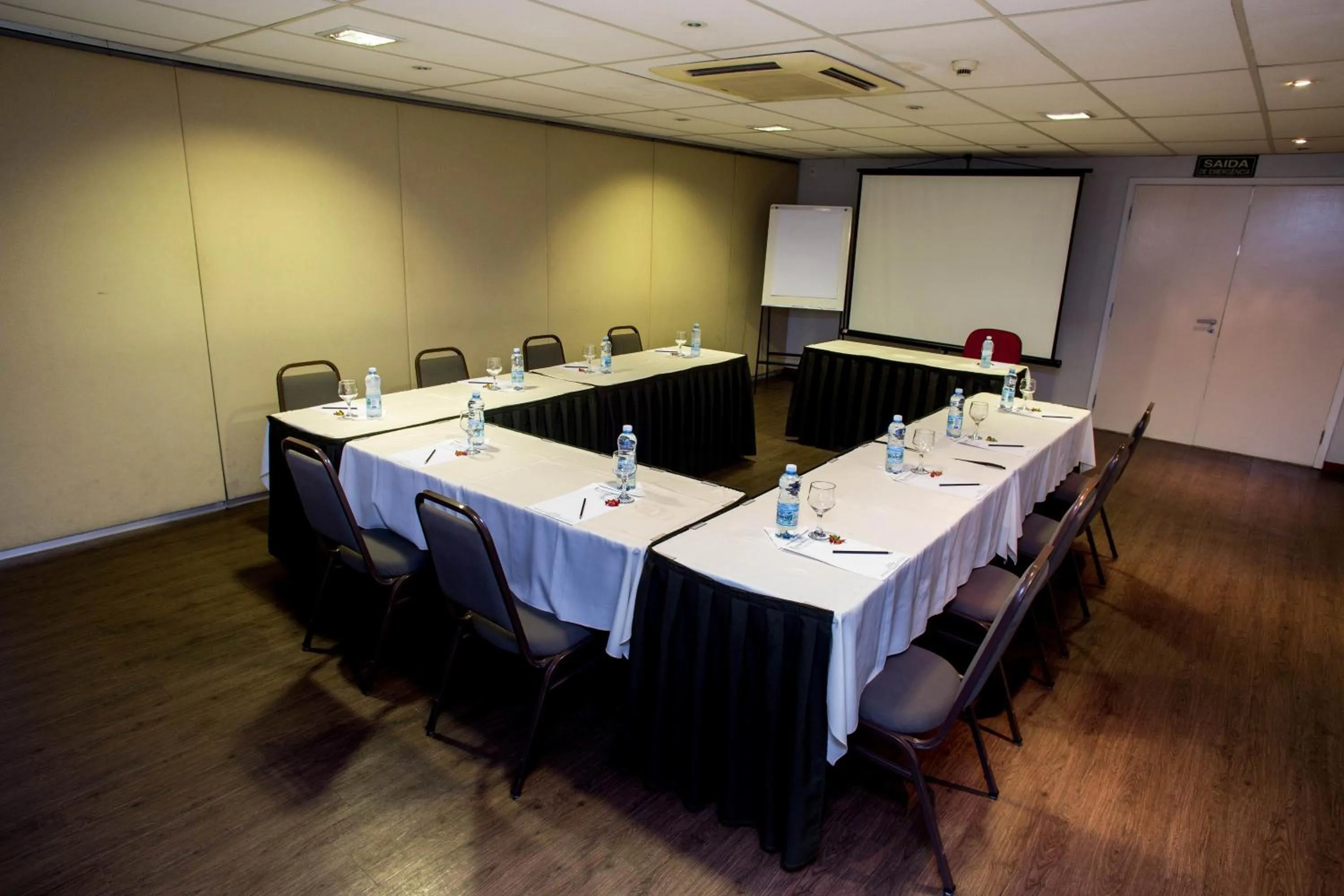 Meeting/conference room in Hotel Golden Park Campinas Viracopos By Nacional Inn