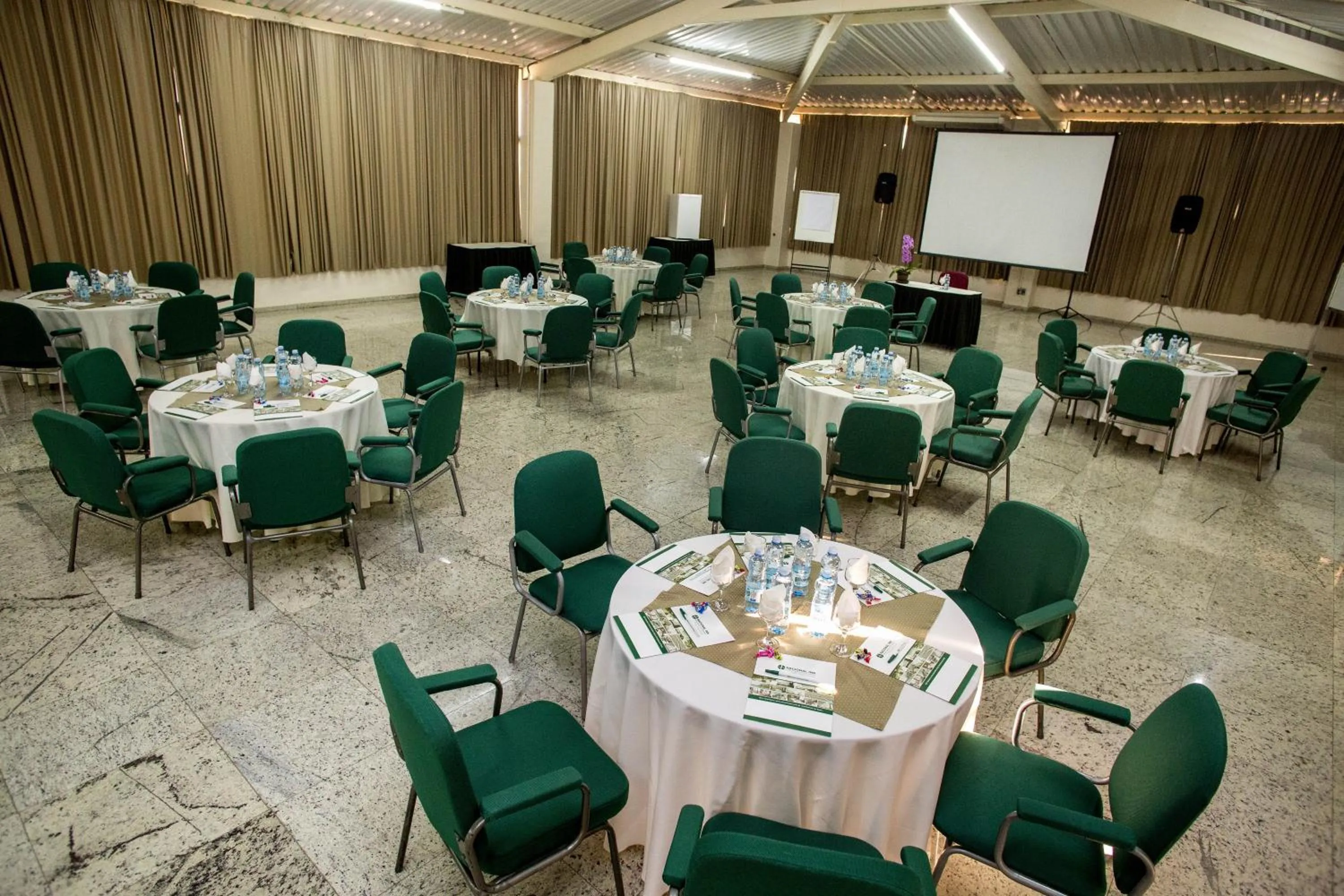 Meeting/conference room in Hotel Golden Park Campinas Viracopos By Nacional Inn