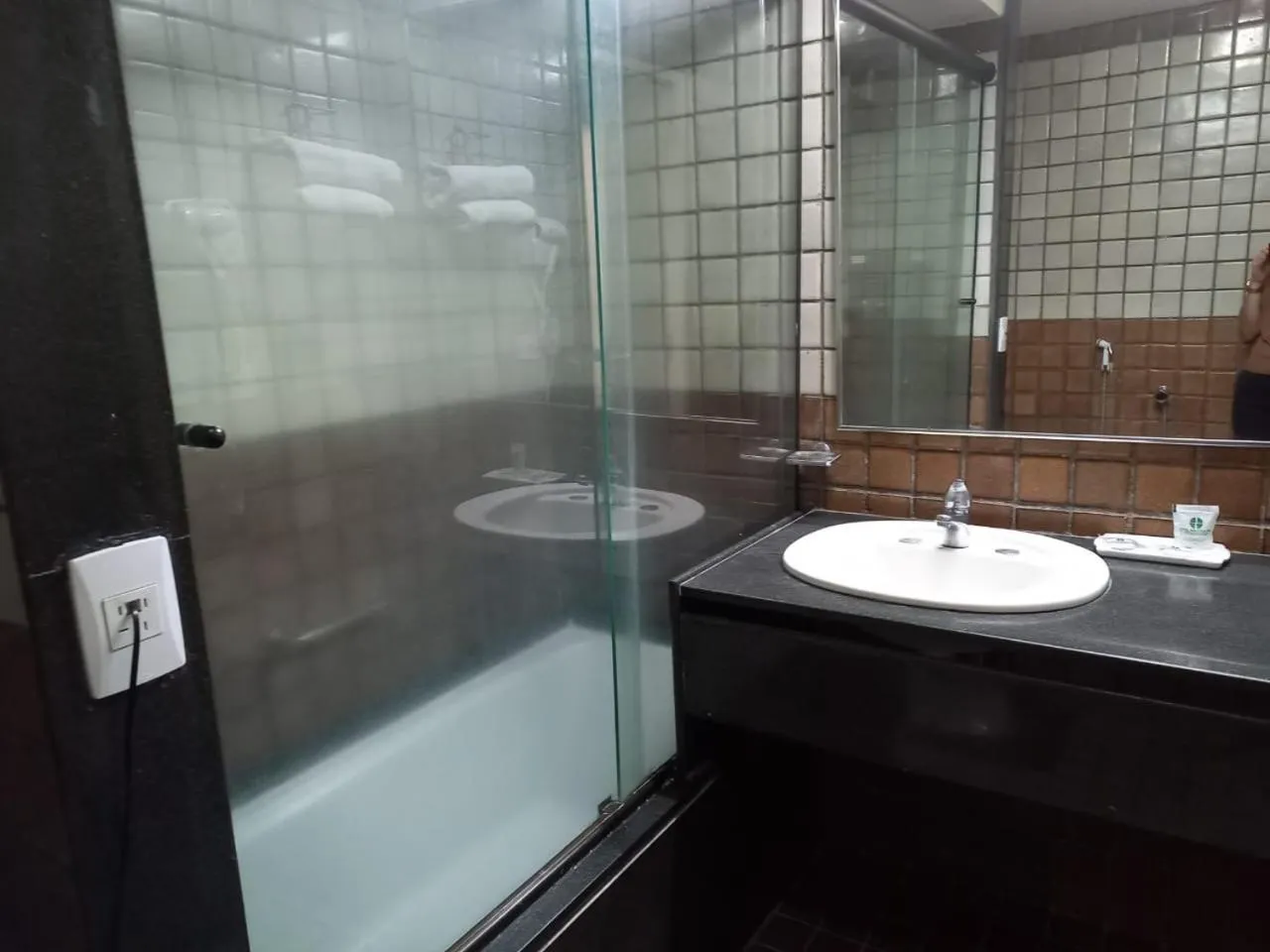 Bathroom in Hotel Dan Inn Mar Piedade - Grande Recife By Nacional Inn