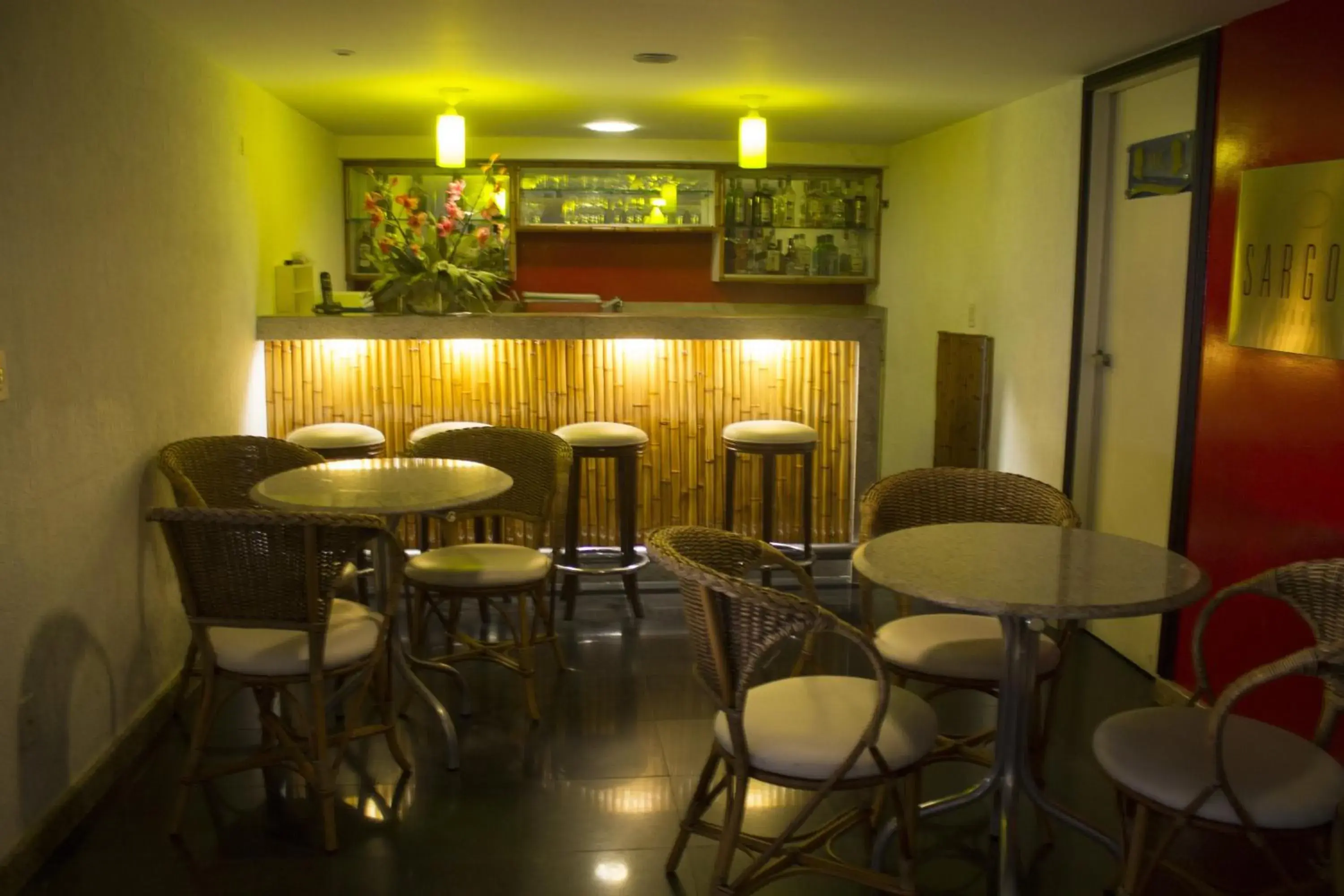 Lounge or bar in Hotel Dan Inn Mar Piedade - Grande Recife By Nacional Inn Lounge or bar in Hotel Dan Inn Mar Piedade - Grande Recife By Nacional Inn