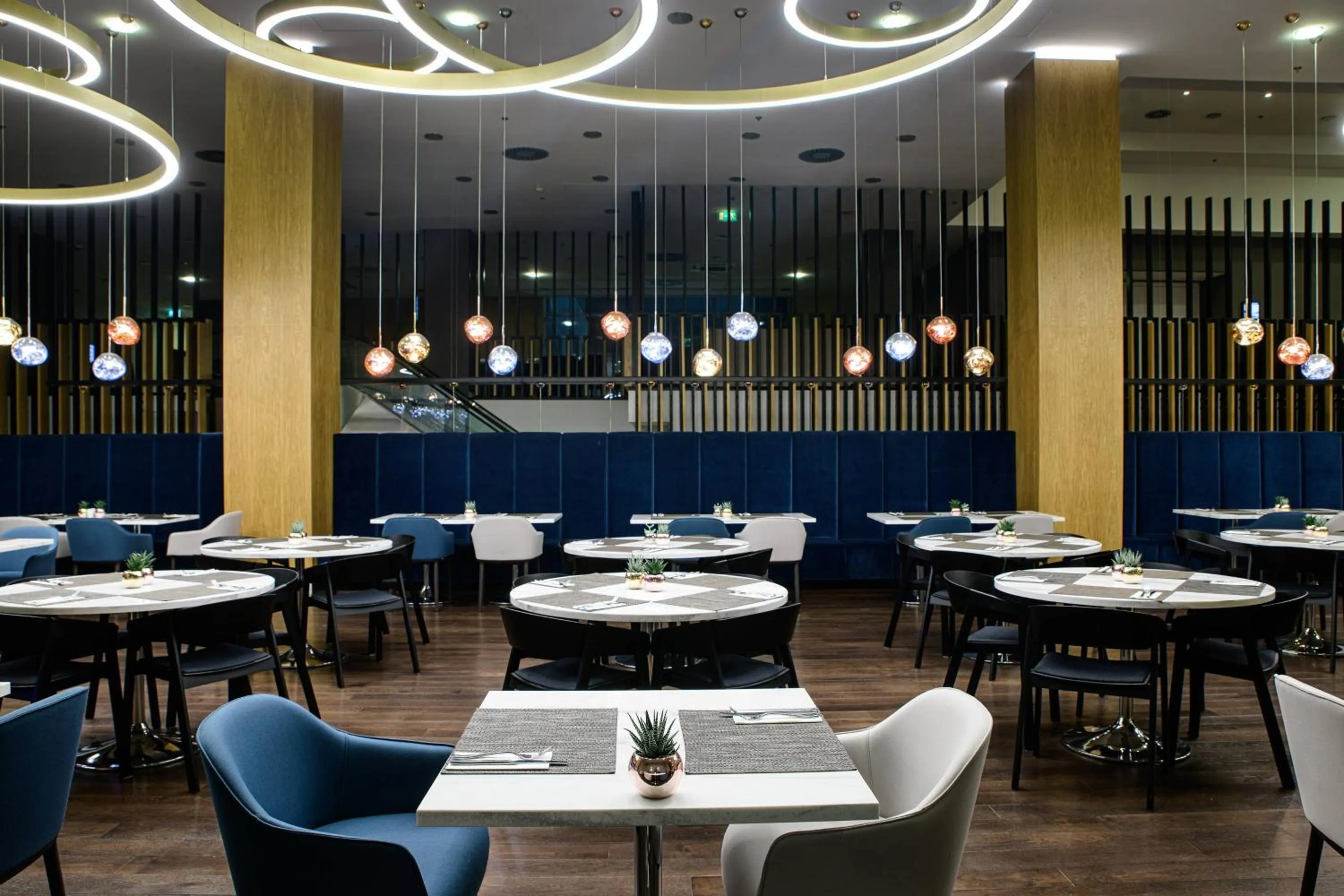 Restaurant/places to eat in Courtyard by Marriott Warsaw Airport