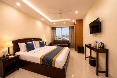Hotel Lagoona and Banquet Hall Near D Mall , Pacific Mall NSP Pitampura
