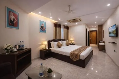 Hotel Lagoona and Banquet Hall Near D Mall , Pacific Mall NSP Pitampura