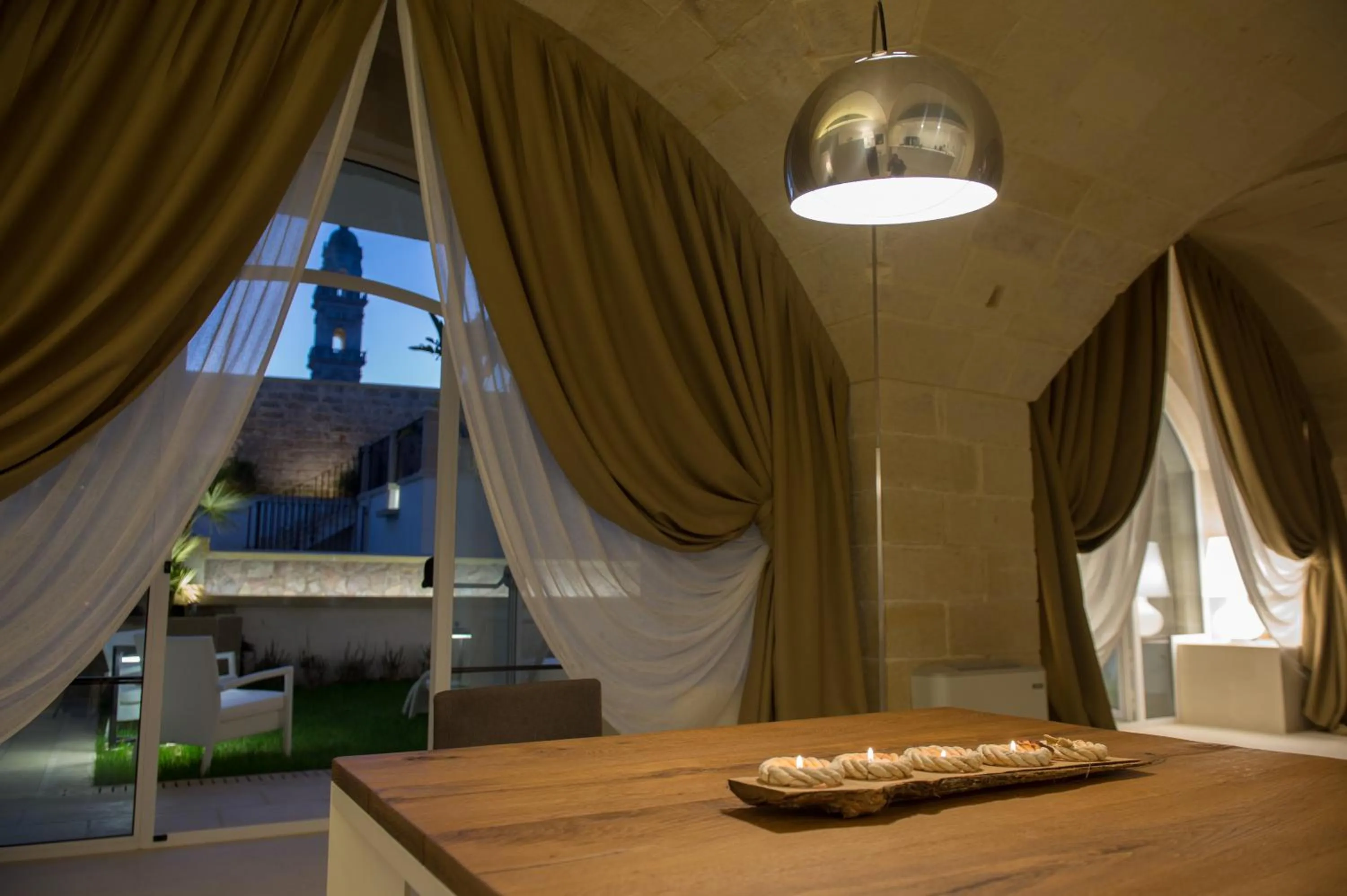 Decorative detail, Bed in Corte Campanile Boutique B&B