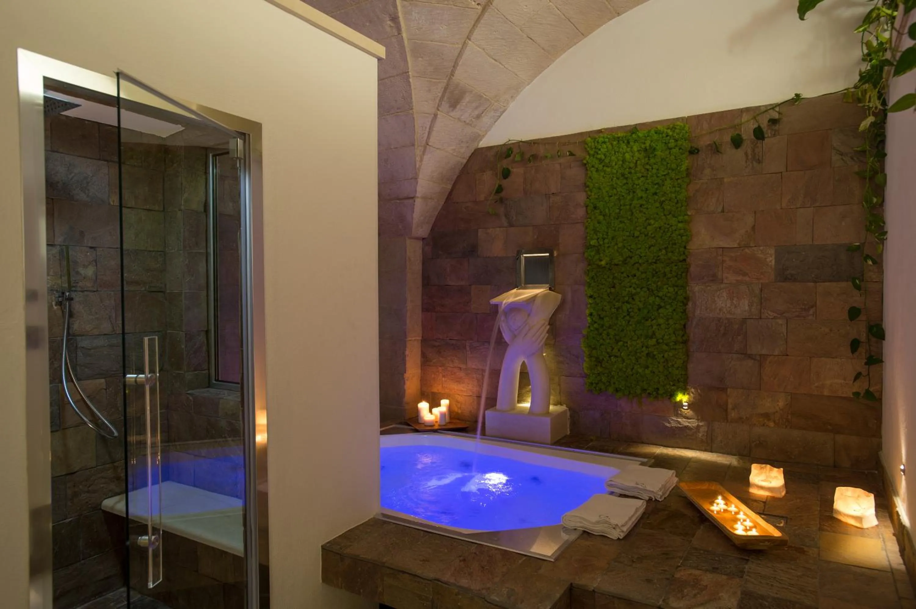 Hot Tub in Corte Campanile Boutique B&B
