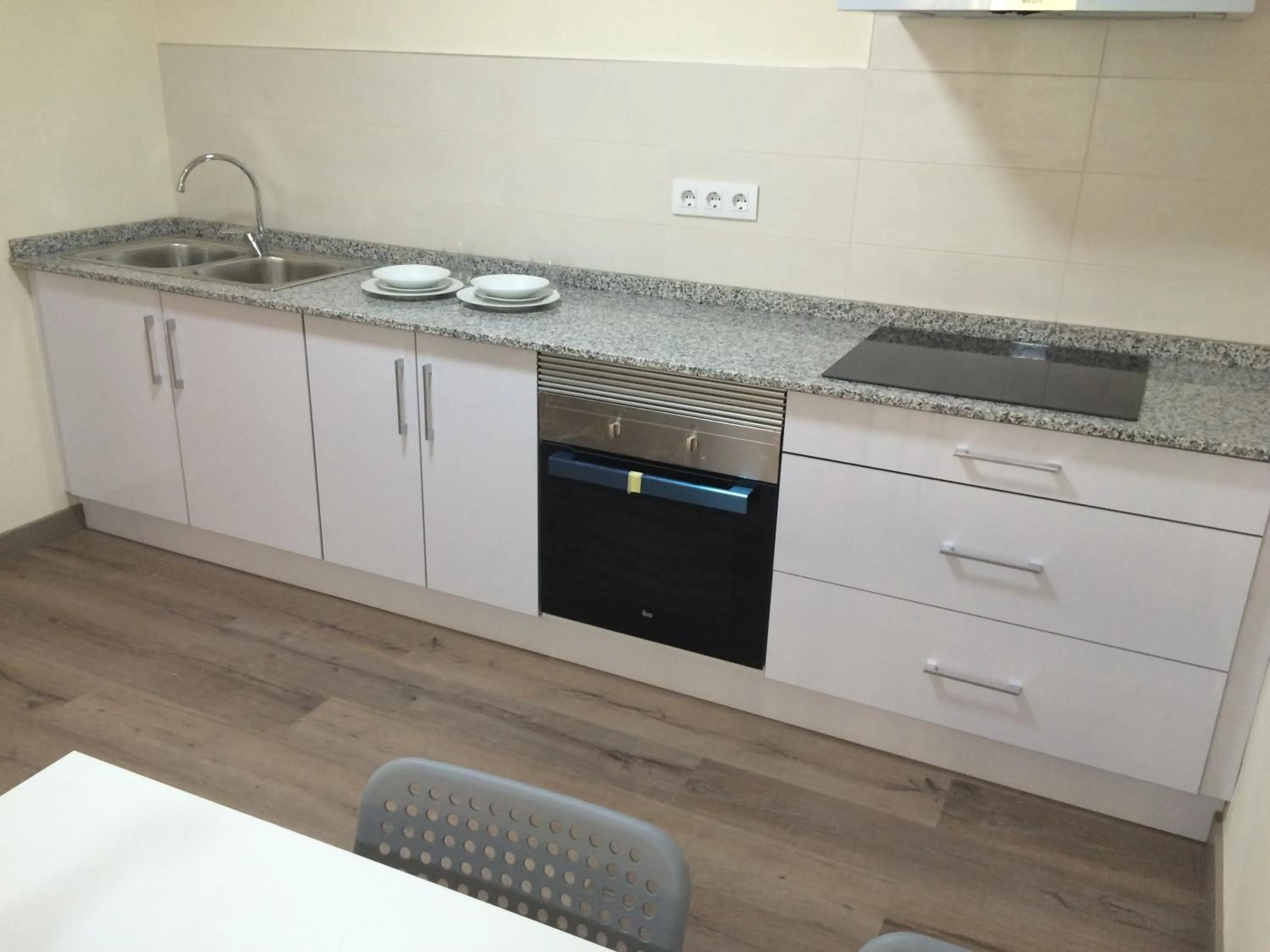 Kitchen or kitchenette in Europa House Village