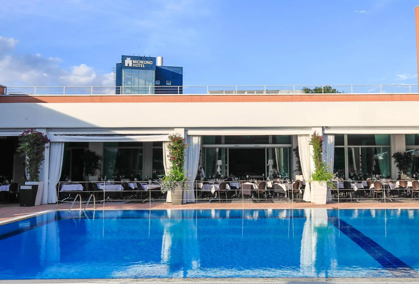 Swimming pool in MICHELINO 75 by the Sydney Hotel