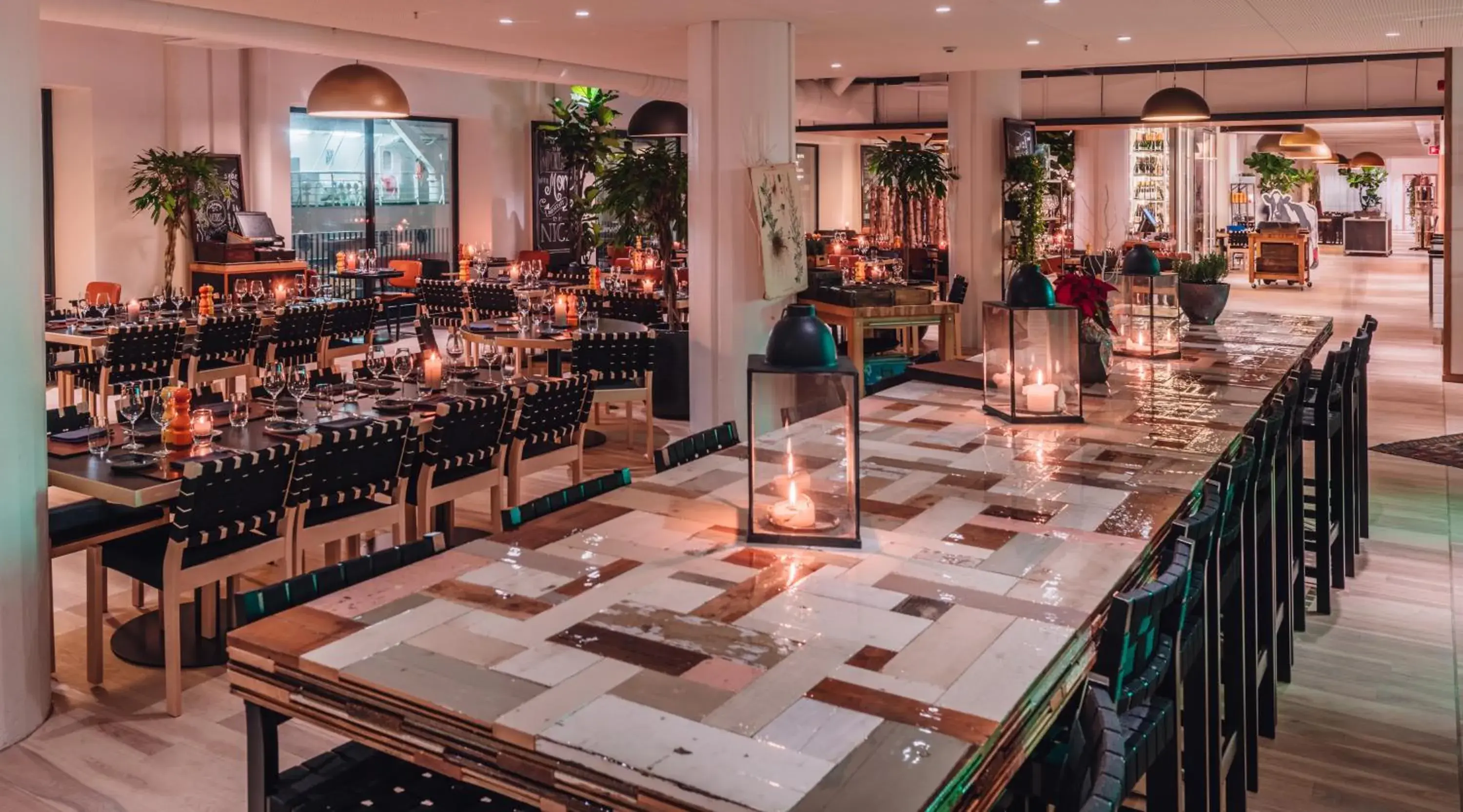 Restaurant/places to eat in Clarion Hotel Helsinki Restaurant/places to eat in Clarion Hotel Helsinki