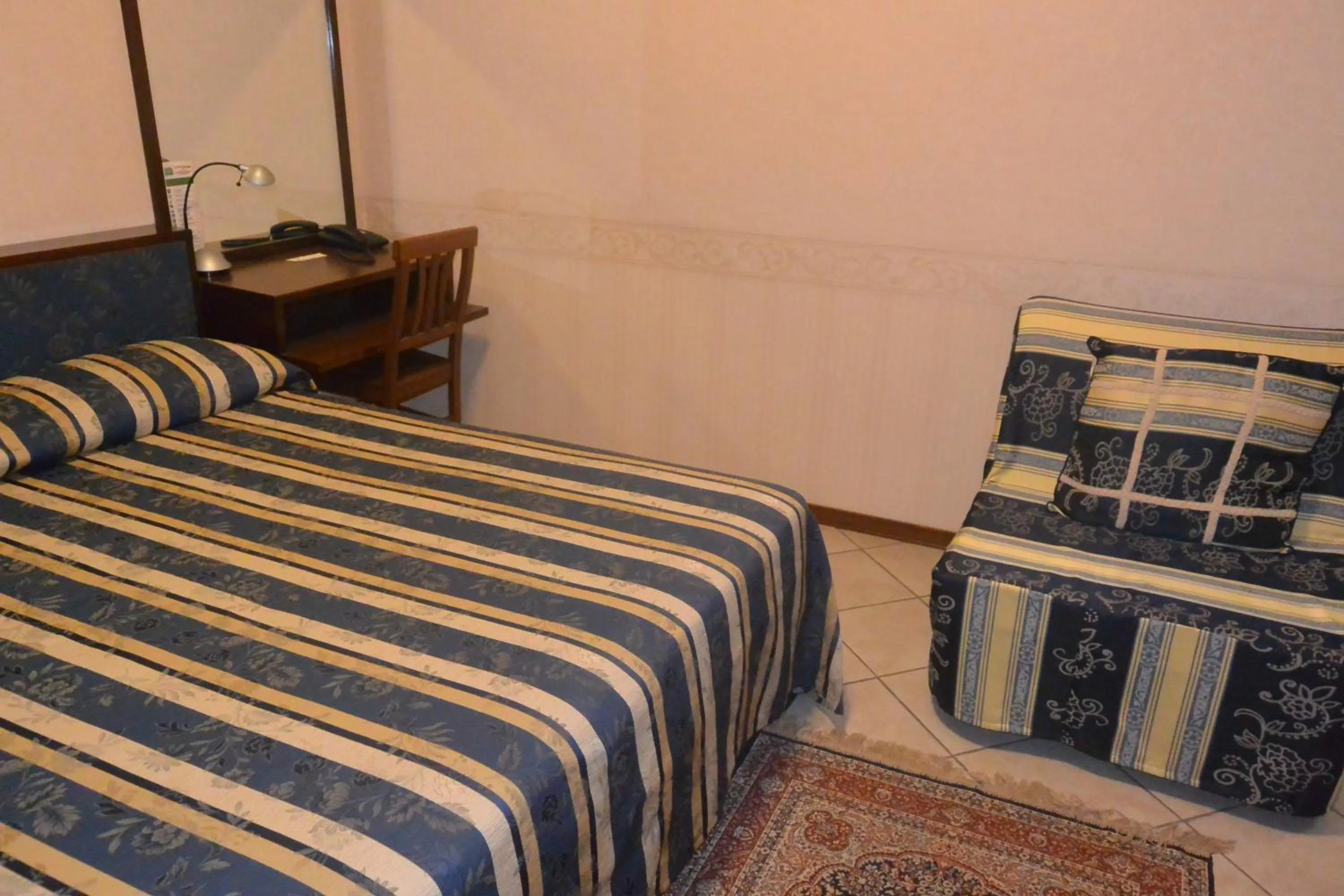 Bed in Hotel Italia City Center