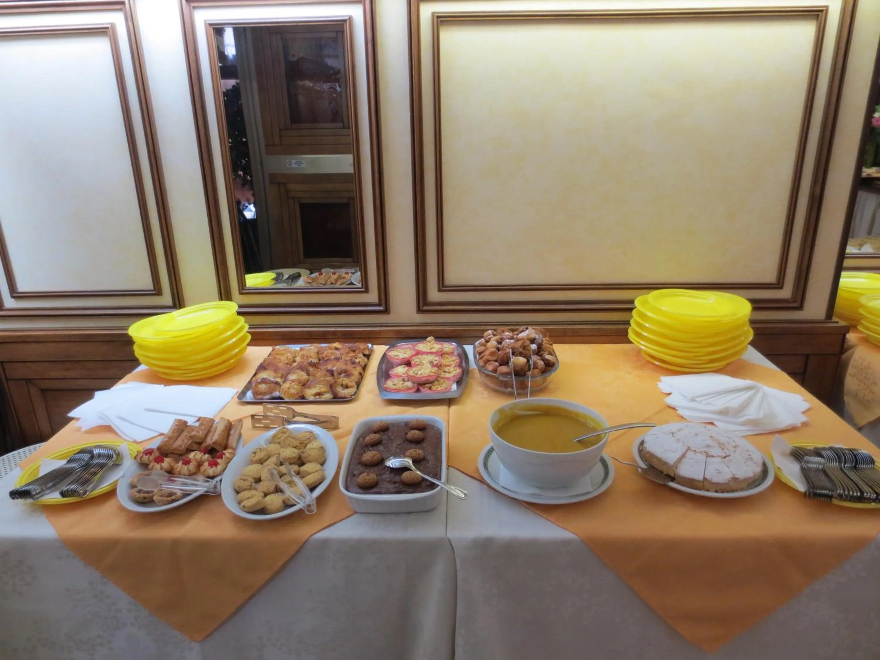 Food and drinks in Hotel Italia City Center