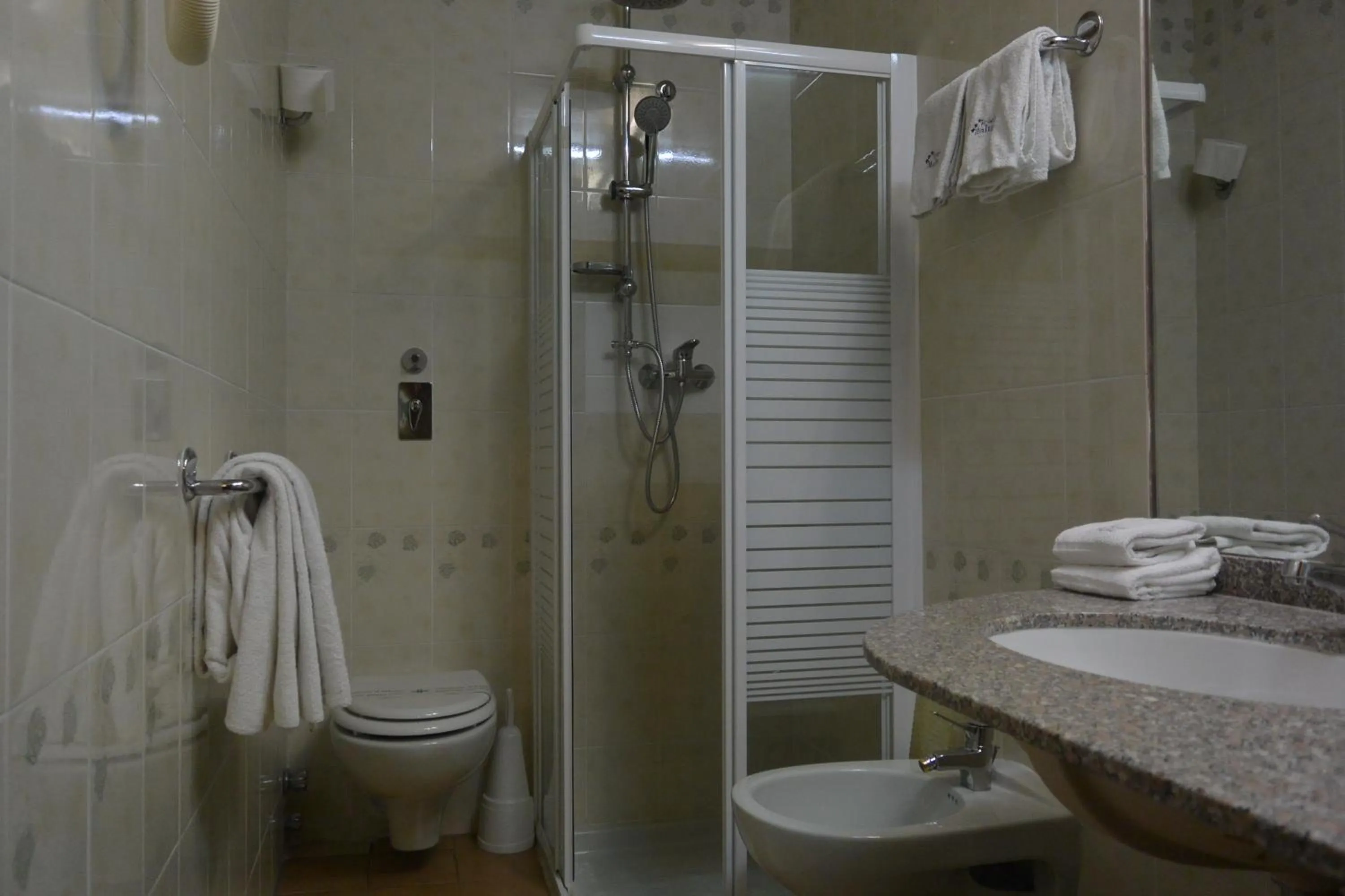 Bathroom in Hotel Italia City Center