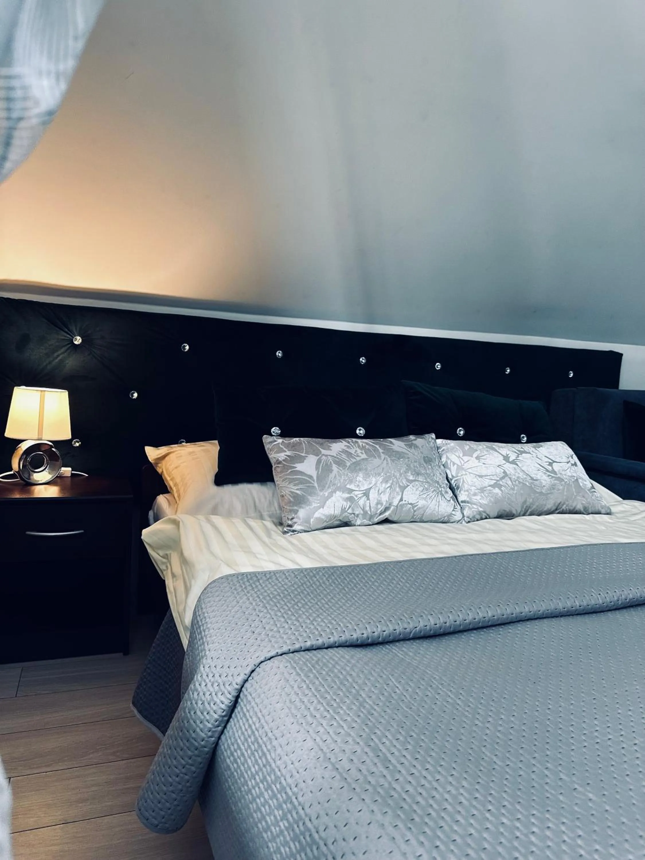 Bed in Willa Amaretto