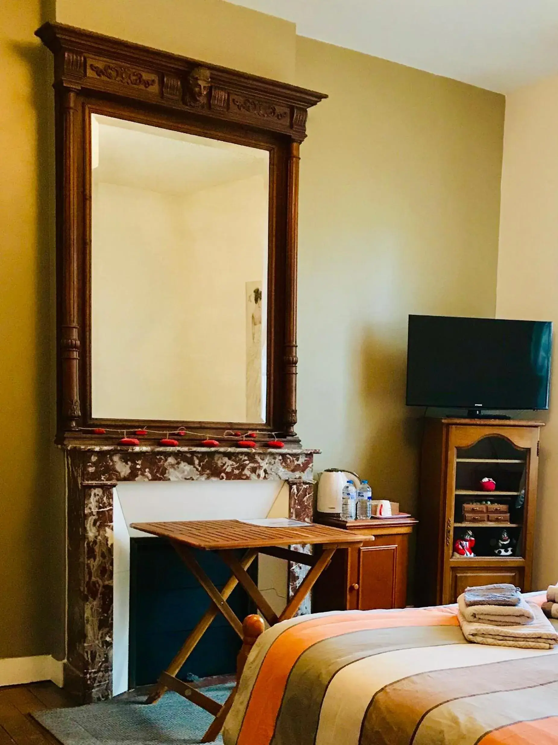 Double Room with Private Bathroom in Les 3 Tilleuls Double Room with Private Bathroom in Les 3 Tilleuls