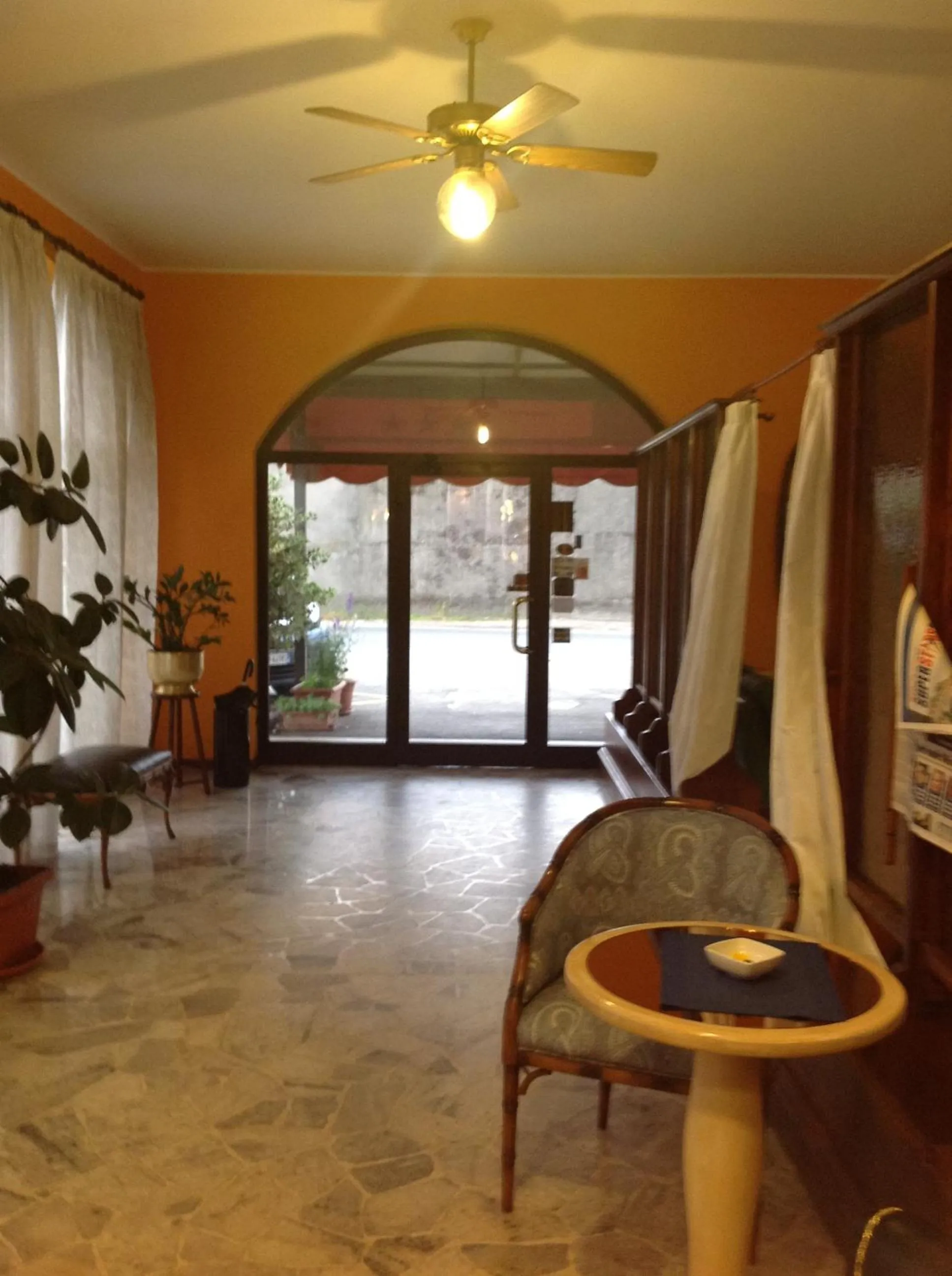 Lobby or reception in Aer Hotel Malpensa