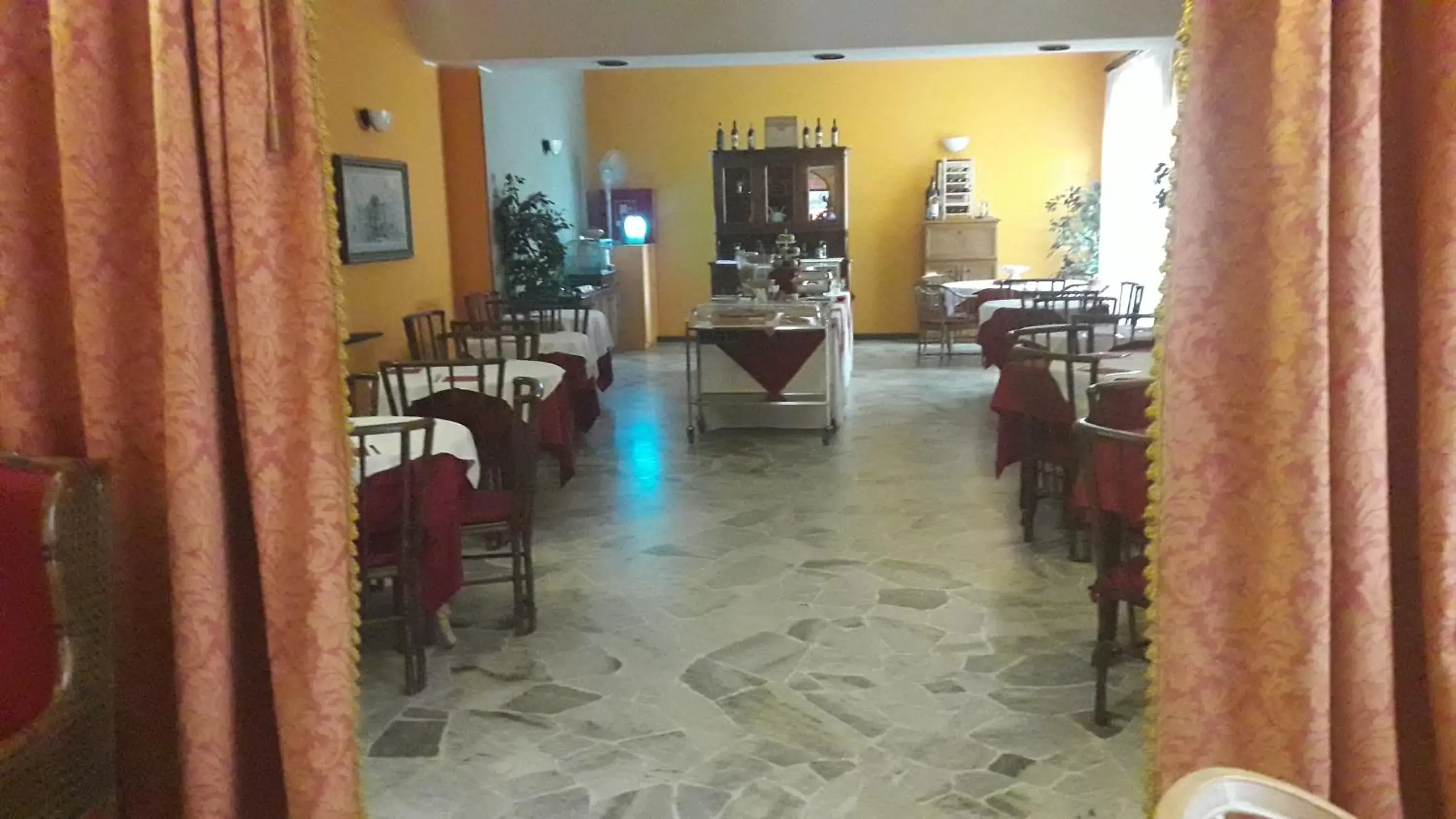 Restaurant/places to eat in Aer Hotel Malpensa Restaurant/places to eat in Aer Hotel Malpensa