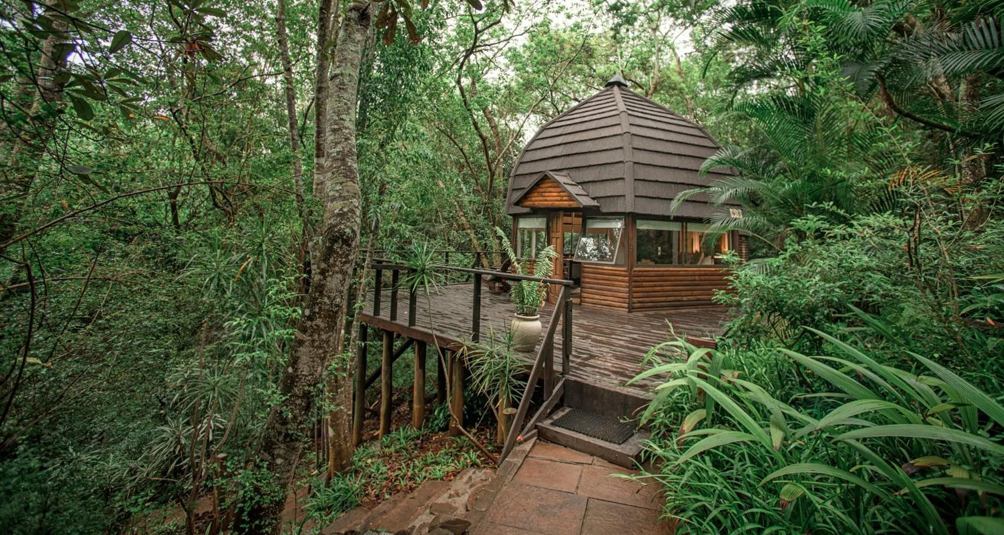 Serenity Mountain and Forest Lodge