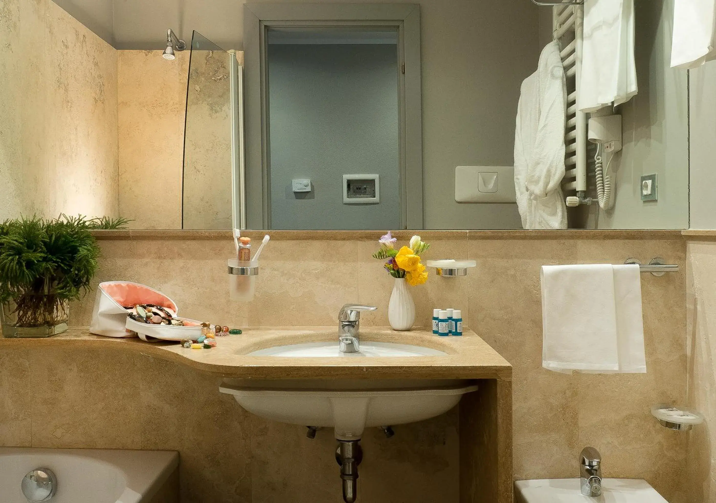 Superior Double or Twin Room in Hotel Villa Maria Regina Superior Double or Twin Room in Hotel Villa Maria Regina
