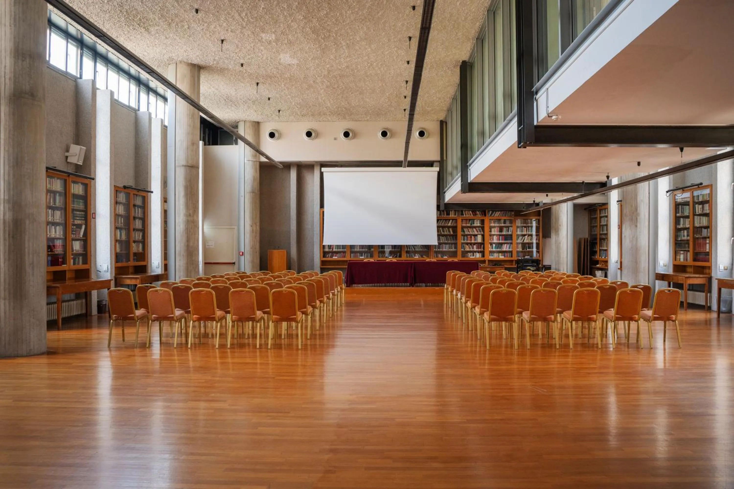 Business facilities in Hotel Villa Maria Regina