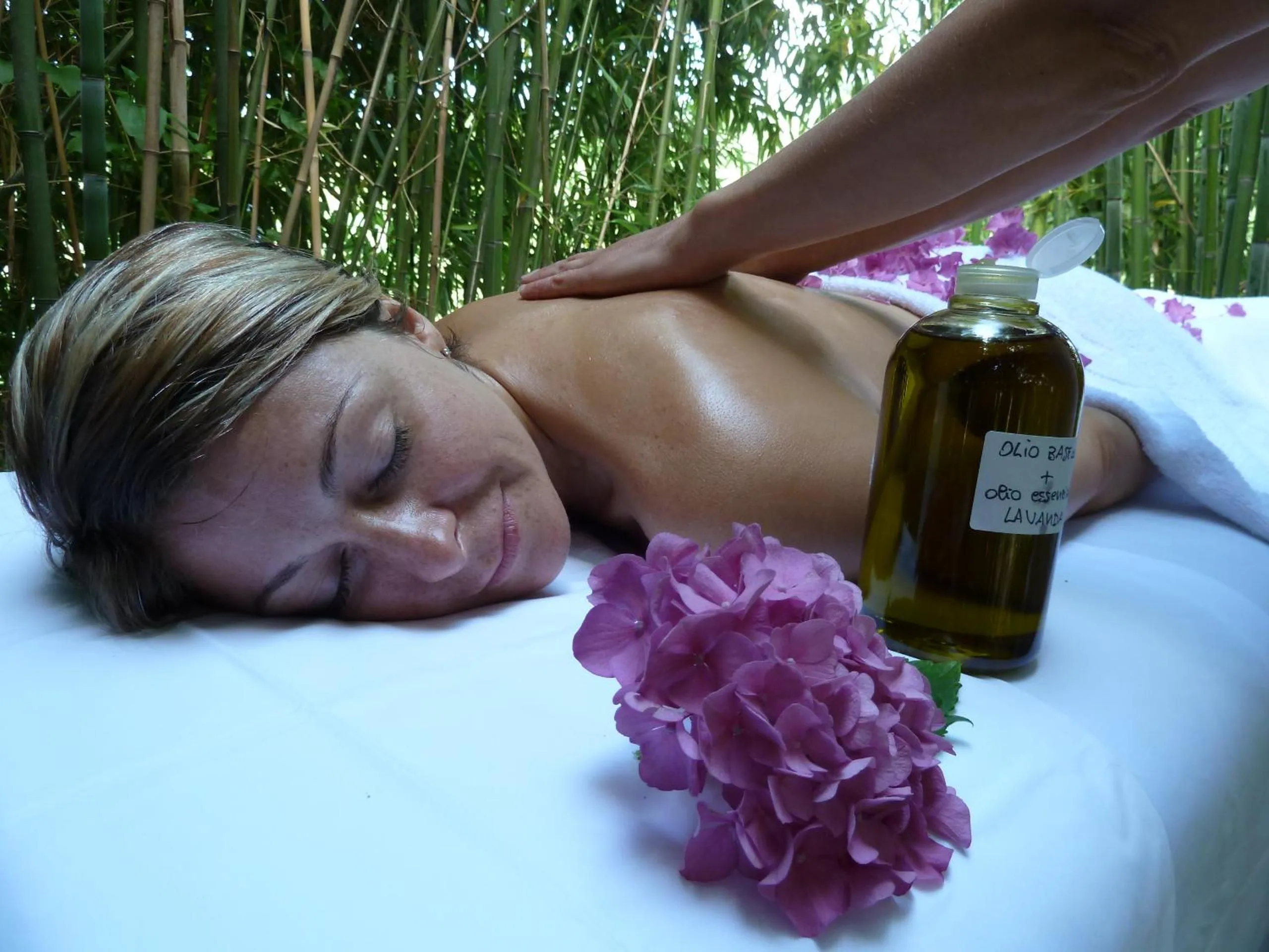 Massage in Villa Campestri Olive Oil Resort