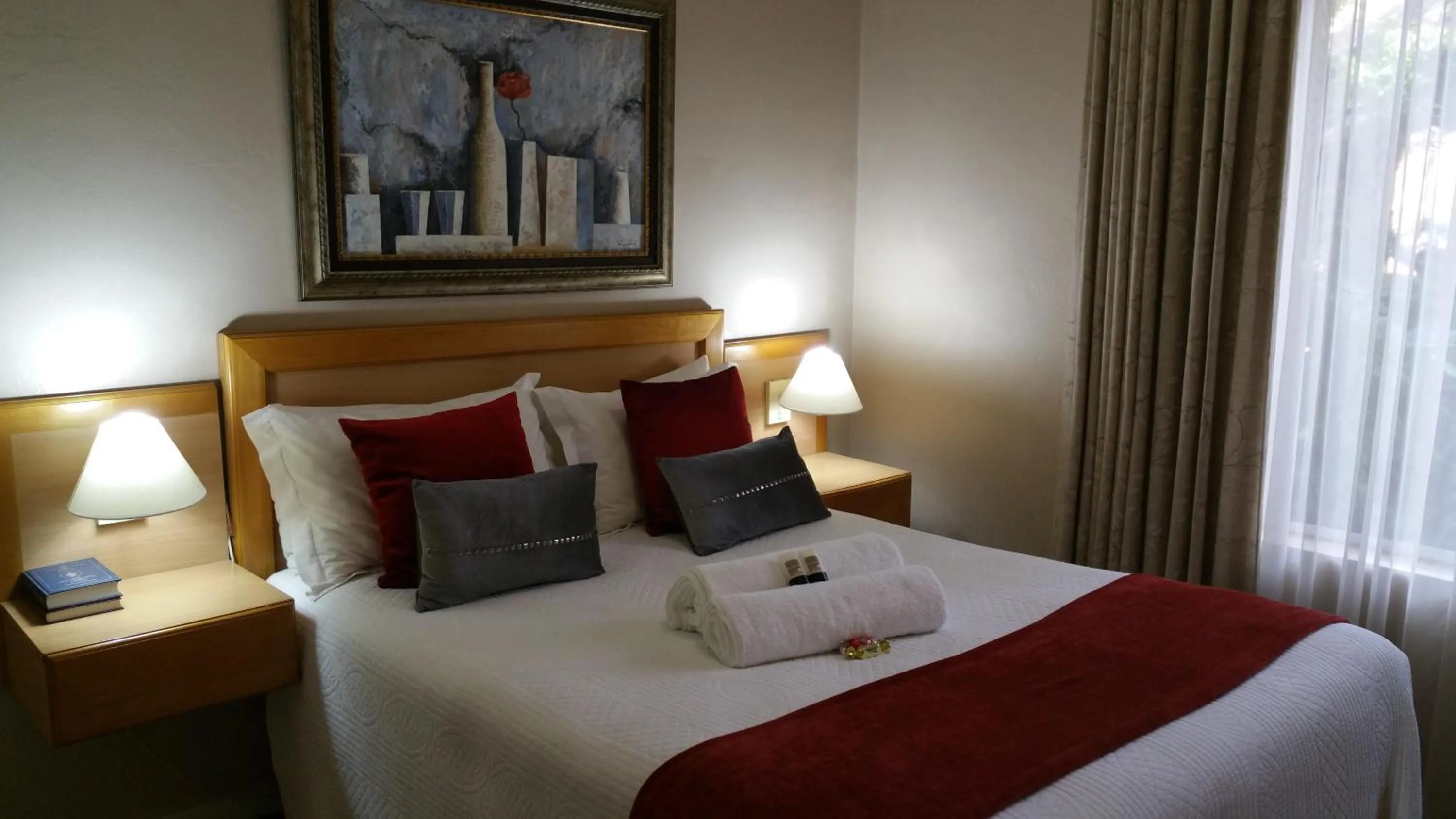 Photo of the whole room, Bed in Bayswater Lodge