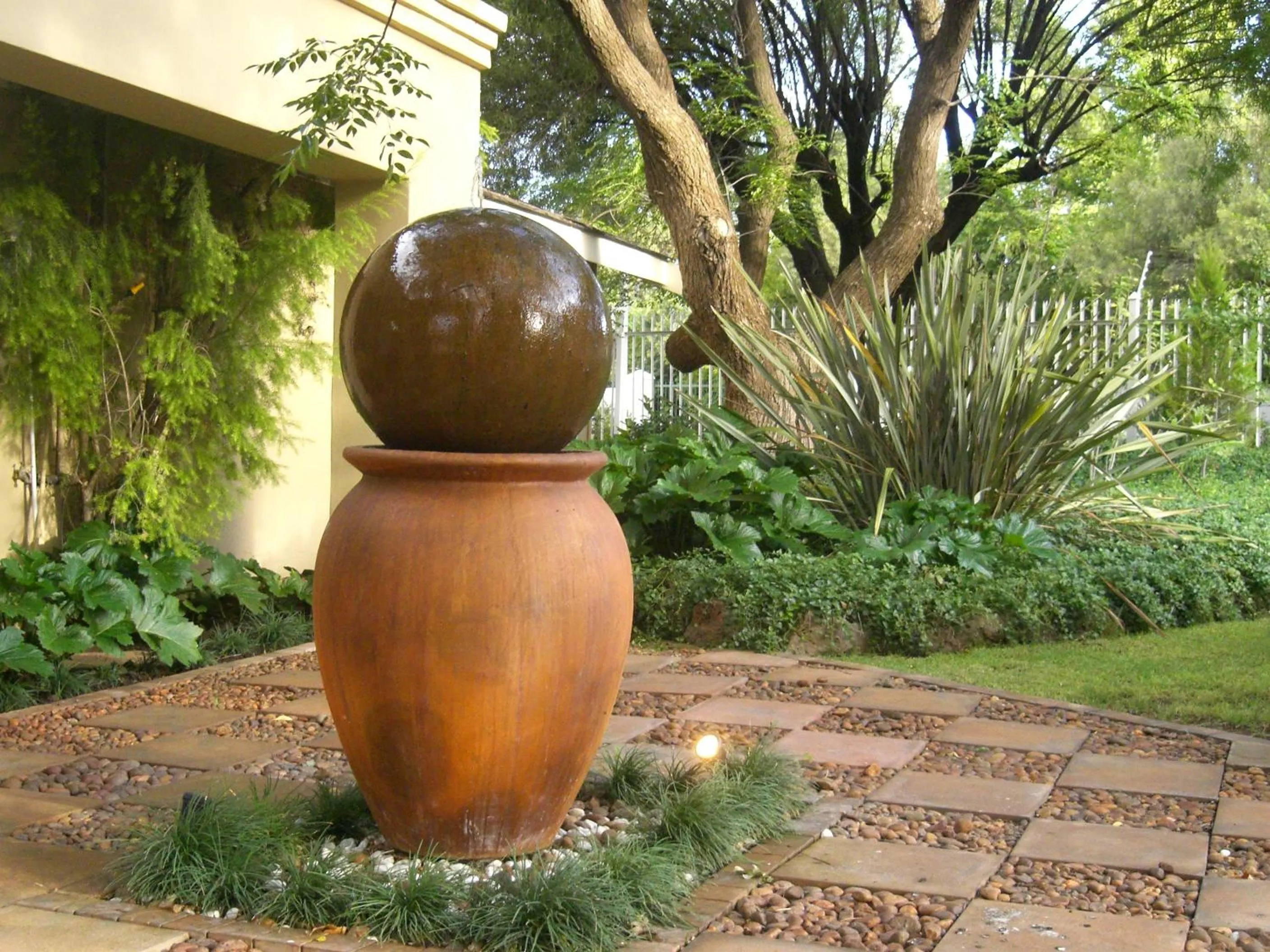 Garden in Bayswater Lodge