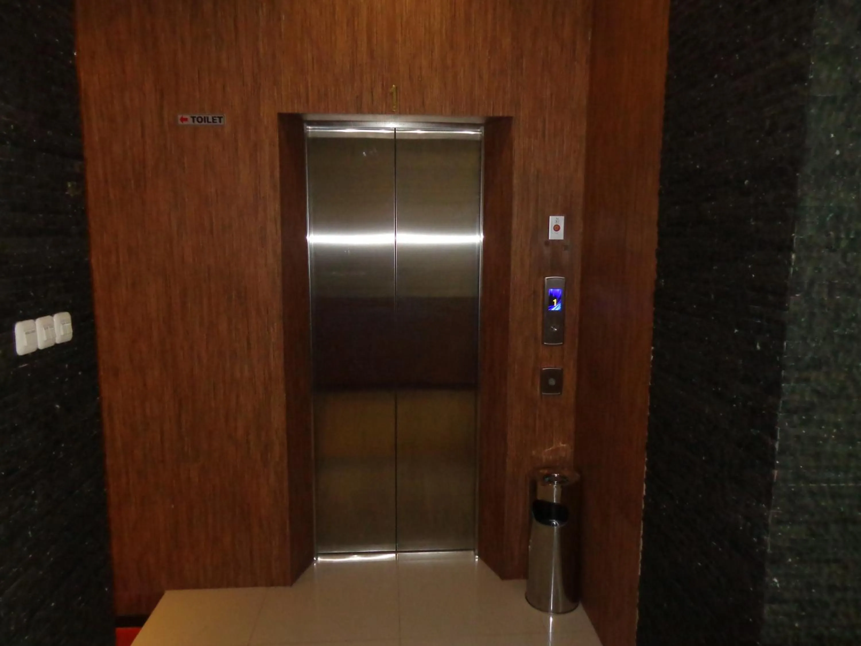 Property building in Frank's Hotel