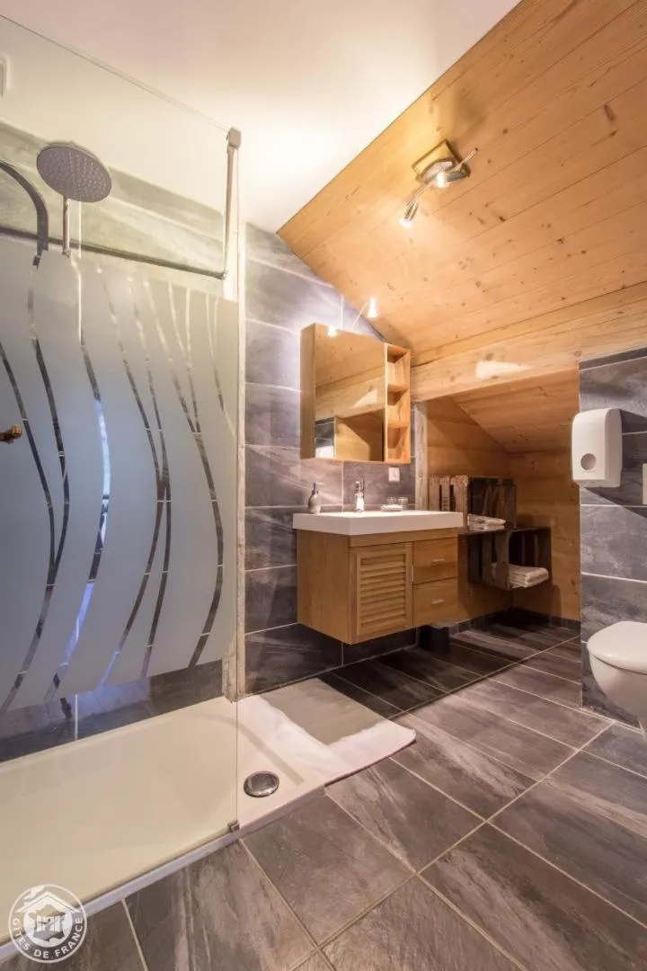 Bathroom in Auberge Du Fraizier