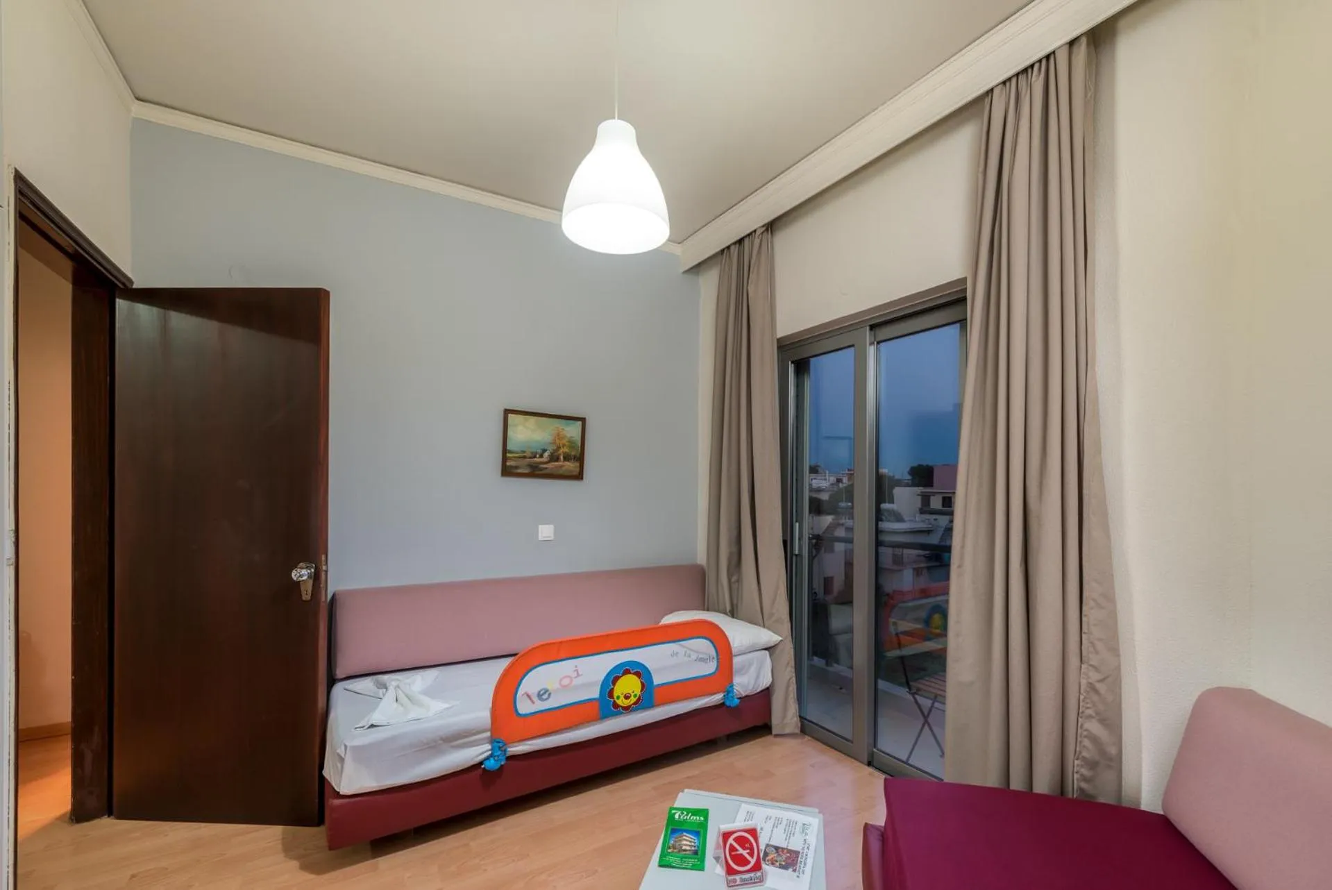 Bedroom, Bed in 7Palms