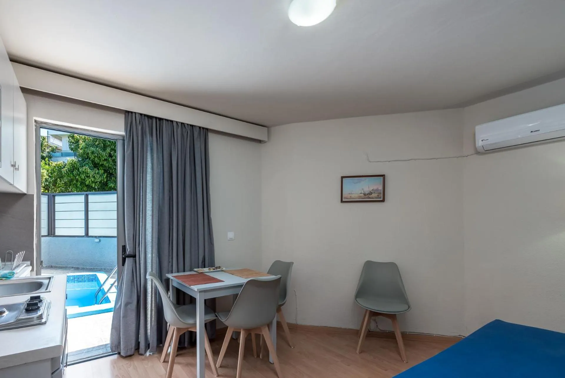 Kitchen or kitchenette in 7Palms