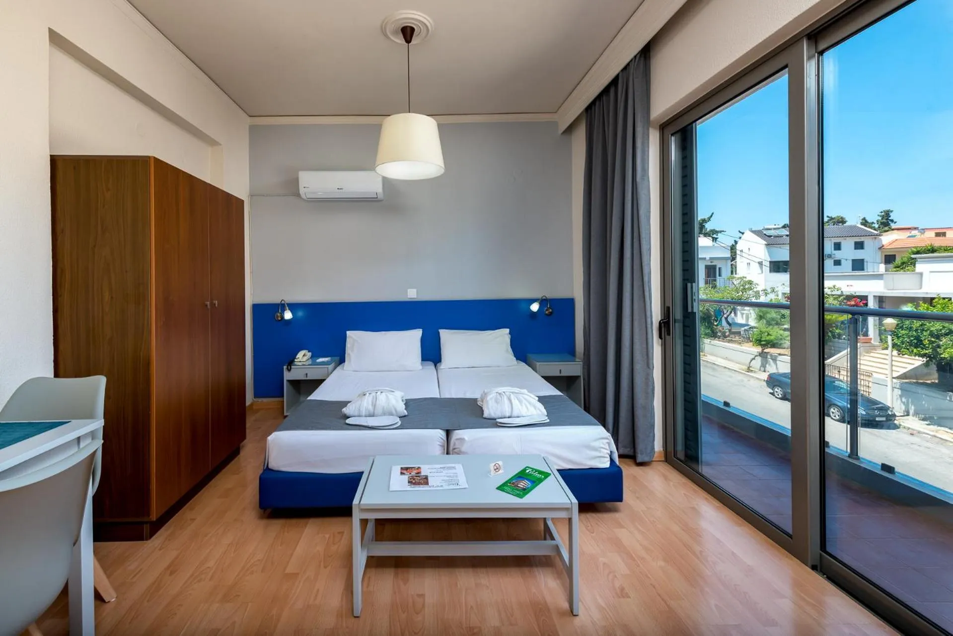 Bedroom, Bed in 7Palms