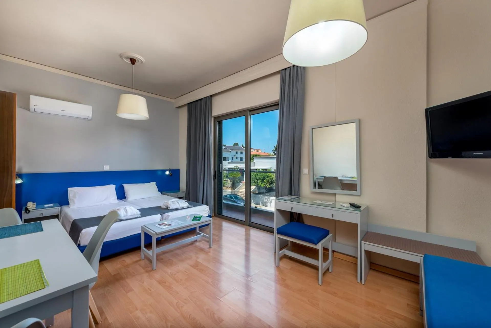 Bedroom, Bed in 7Palms