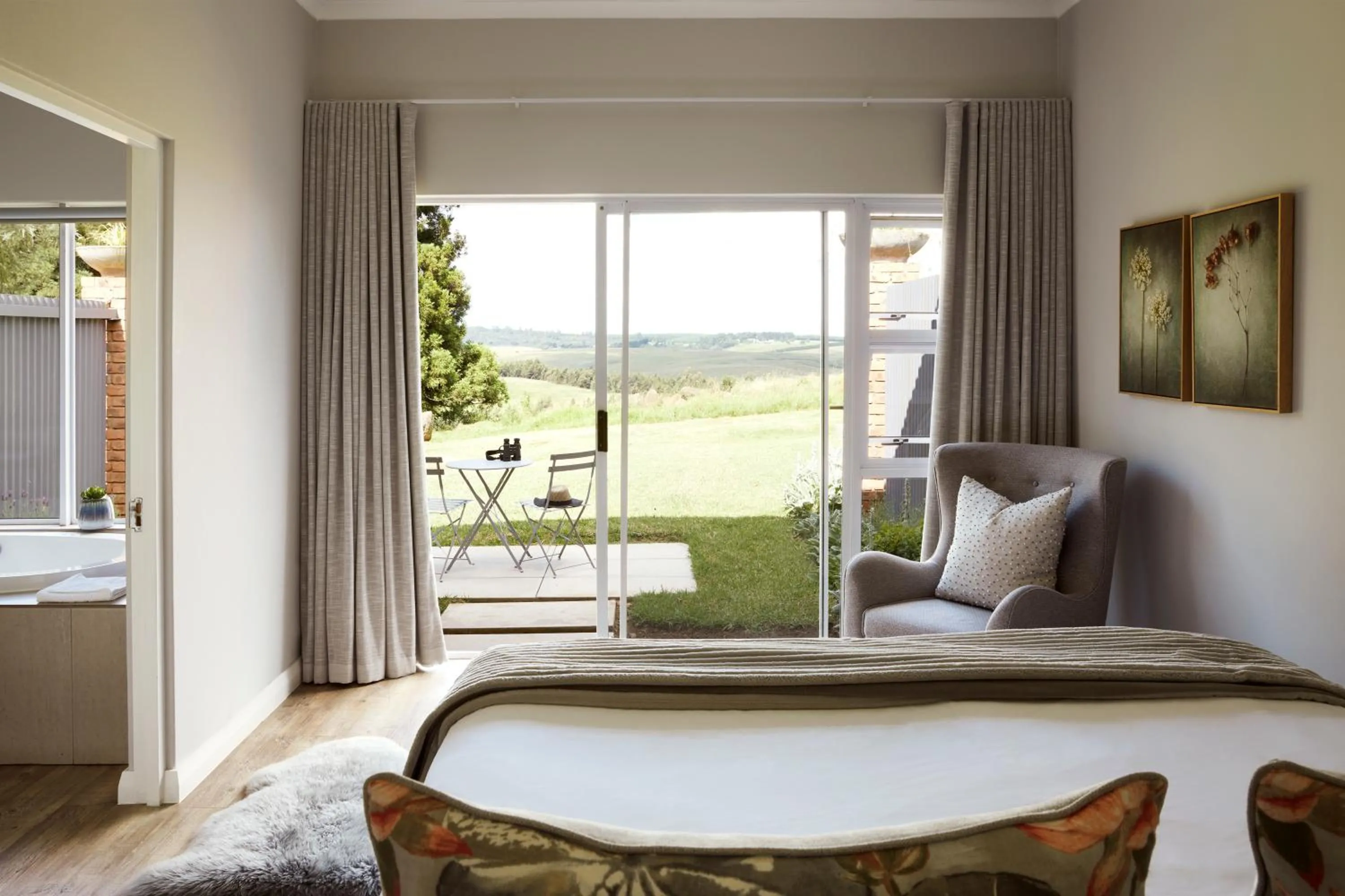 Bed in Brahman Hills - Gardens, Spa, Hotel & Villas - 5star