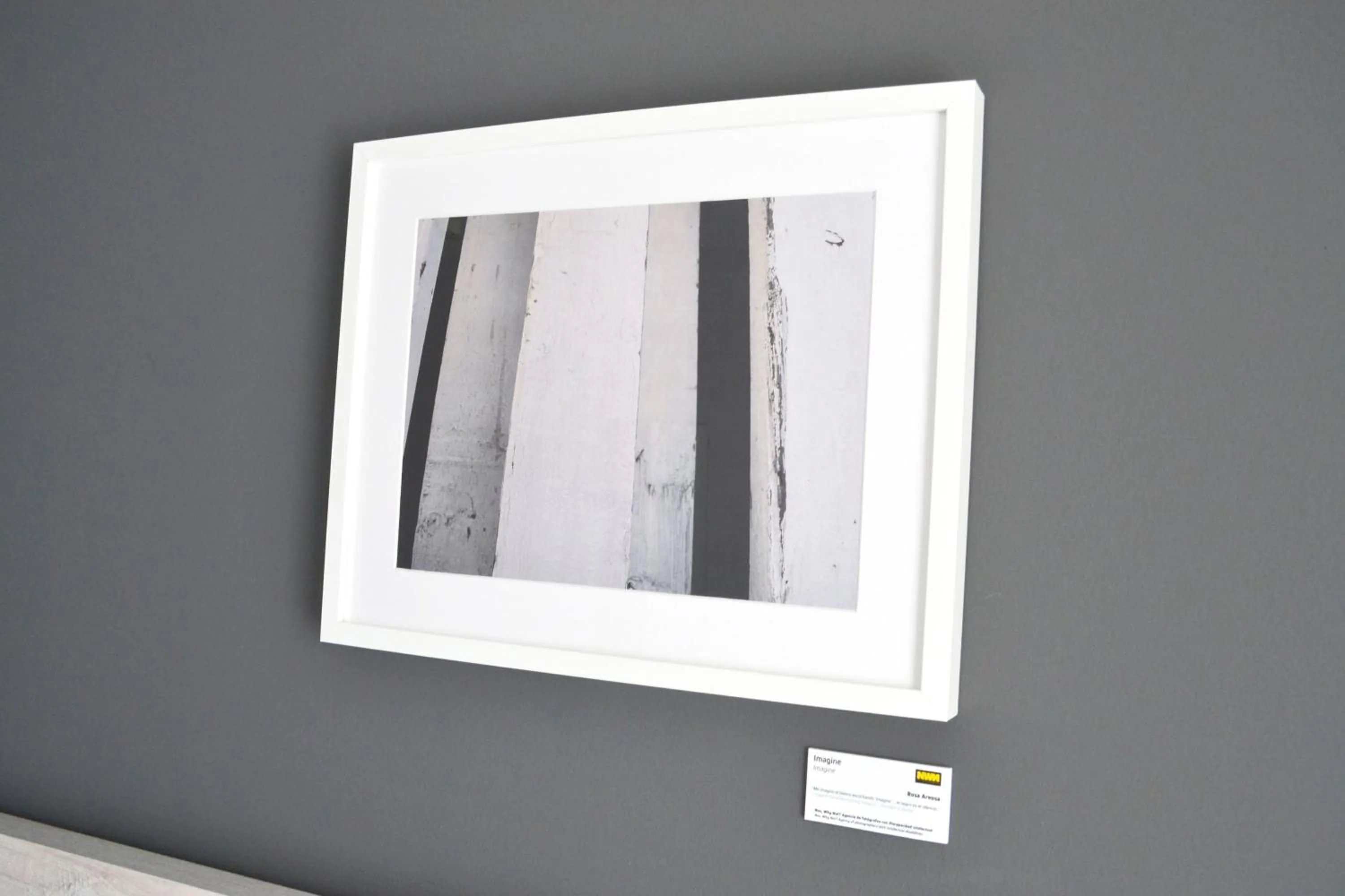 Decorative detail in Alda Puerta Coruña